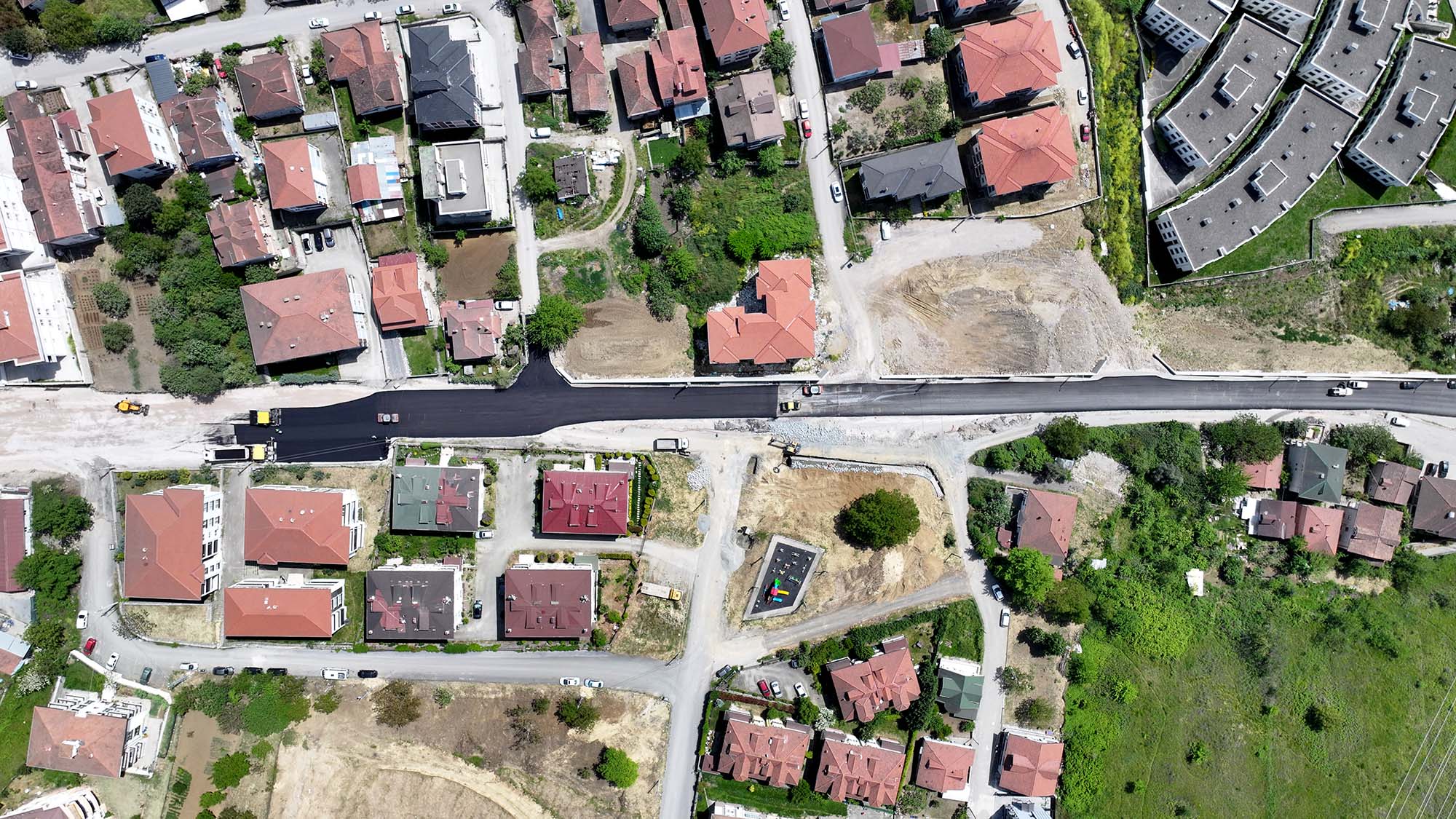 Serdivan’da sürücülere nefes aldıracak yeni kaçış güzergahı açılıyor: Asfalt işlemi başladı