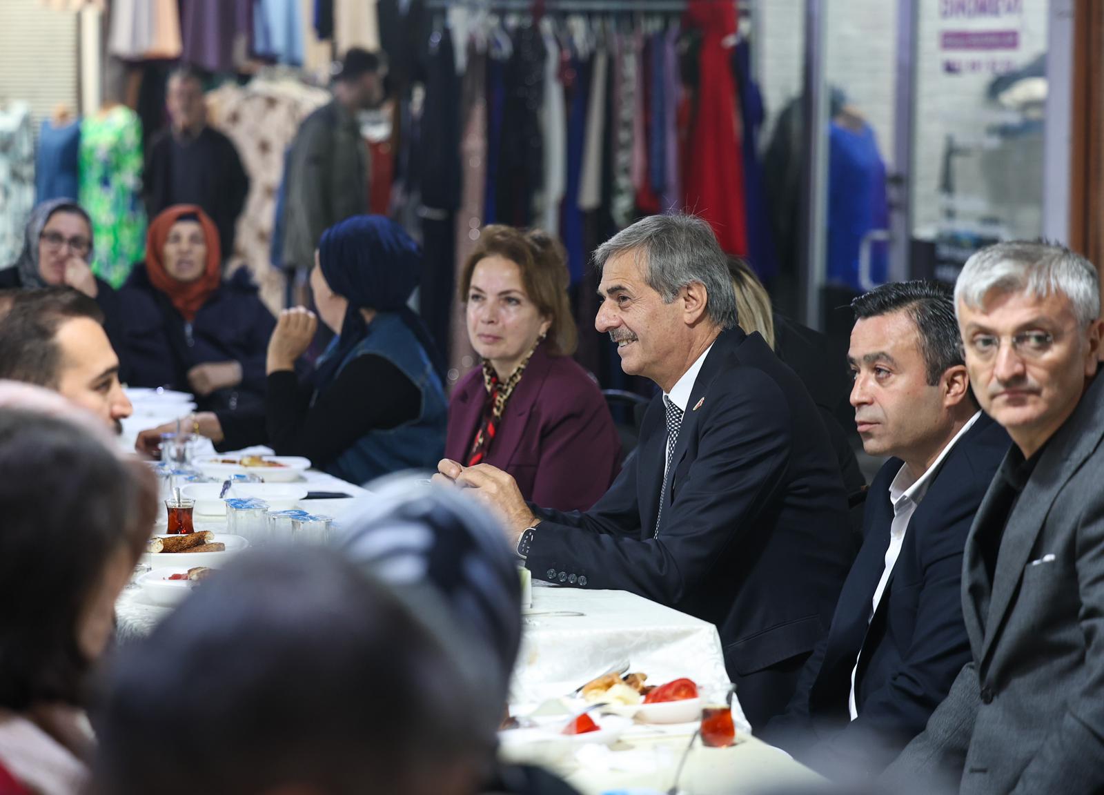 Katlı Pazar’ın yeniden güçlü bir merkez olması gerekiyor