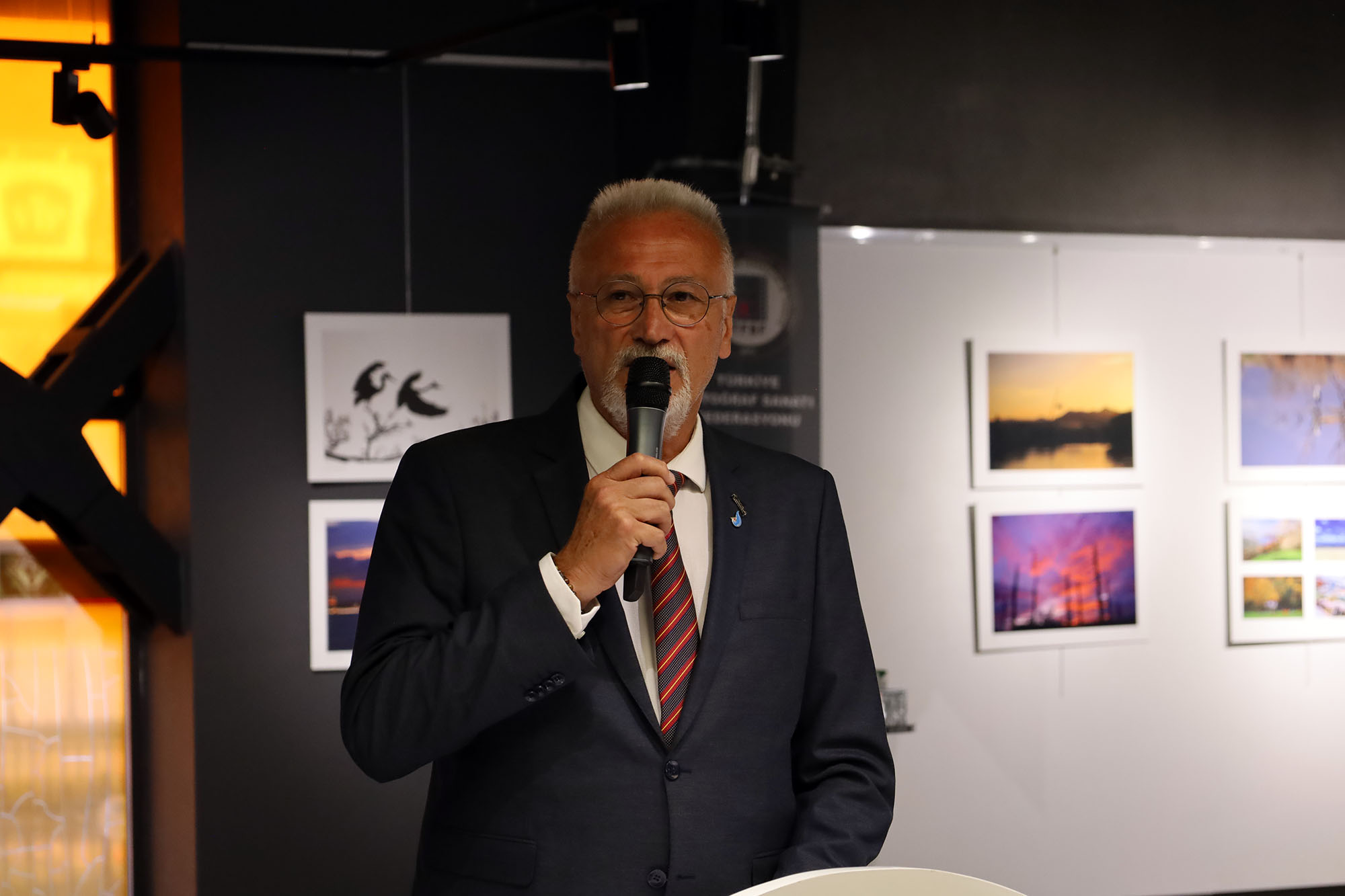 SAGÜSAD’ın 30. yılı Sanatçı İsmail Arzu Açıkel anısına özel sergiyle taçlandı