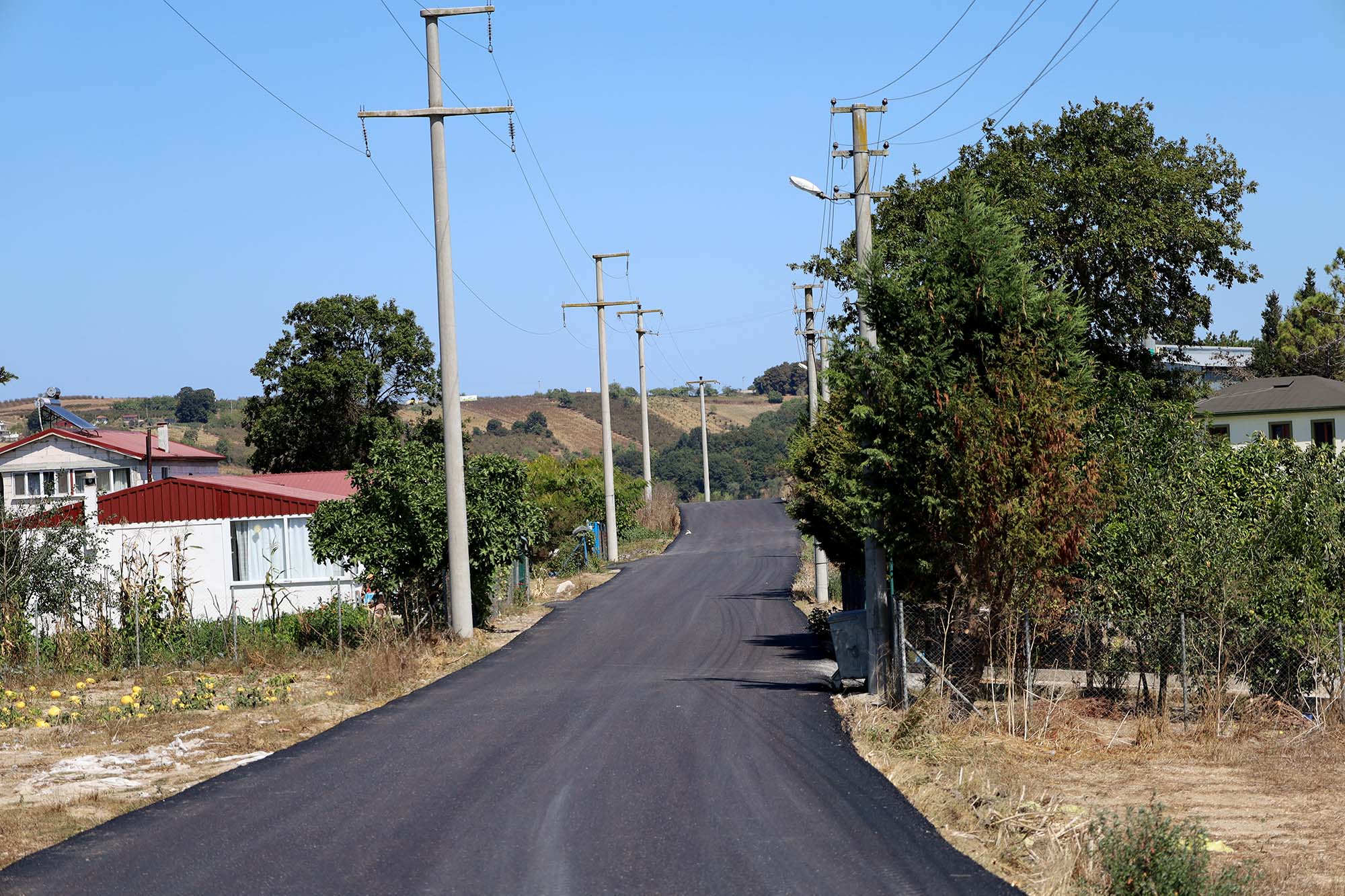 Söğütlü kırsalında ulaşıma konfor ve güven getiren çalışma: 4 mahalleye ulaşan hat sil baştan