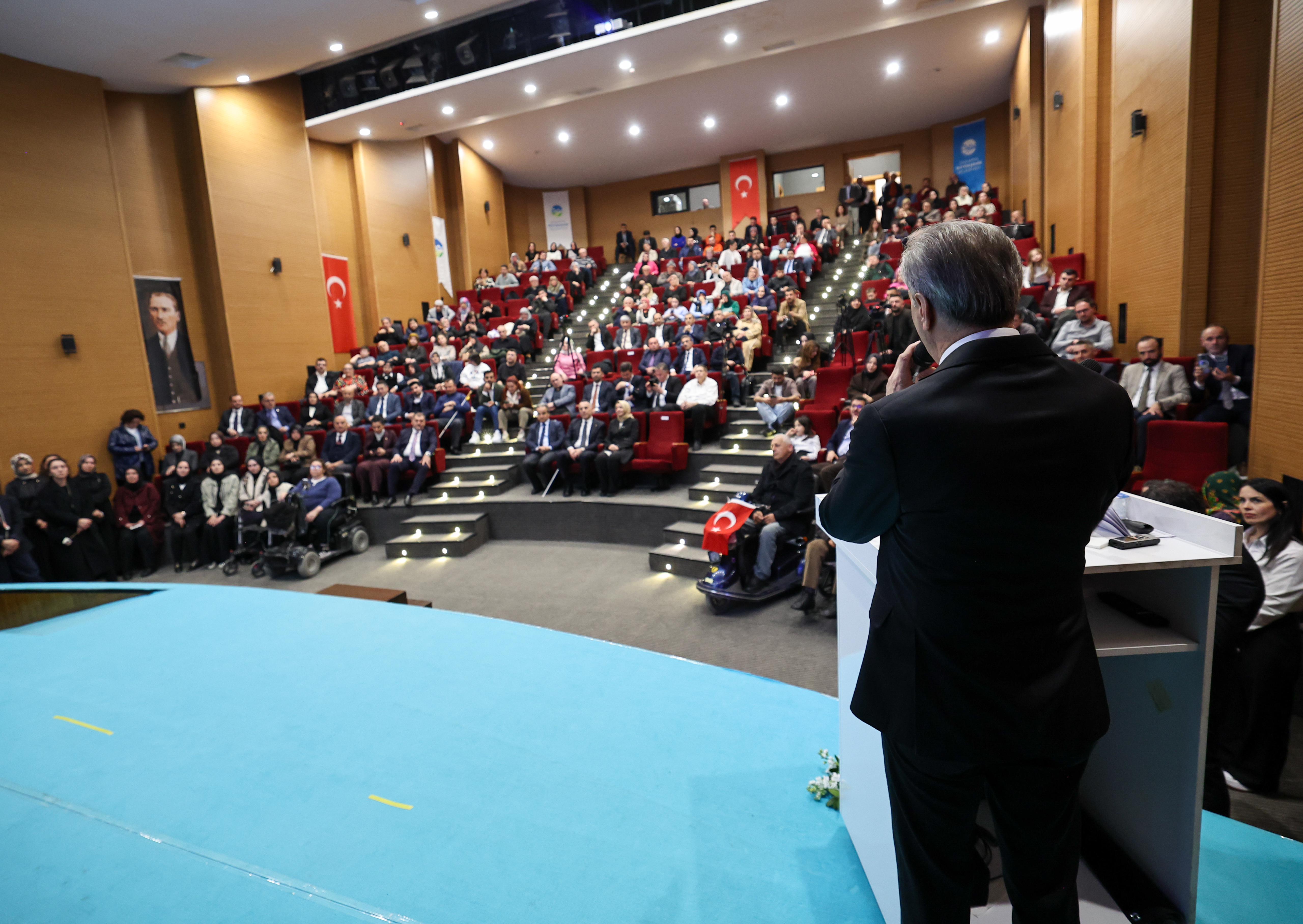 Cumhurbaşkanı Erdoğan'dan ödül alan projeyle Sakarya'da ulaşımda engeller kalktı: “Engelsiz bir şehir için gayretle çalışıyoruz”