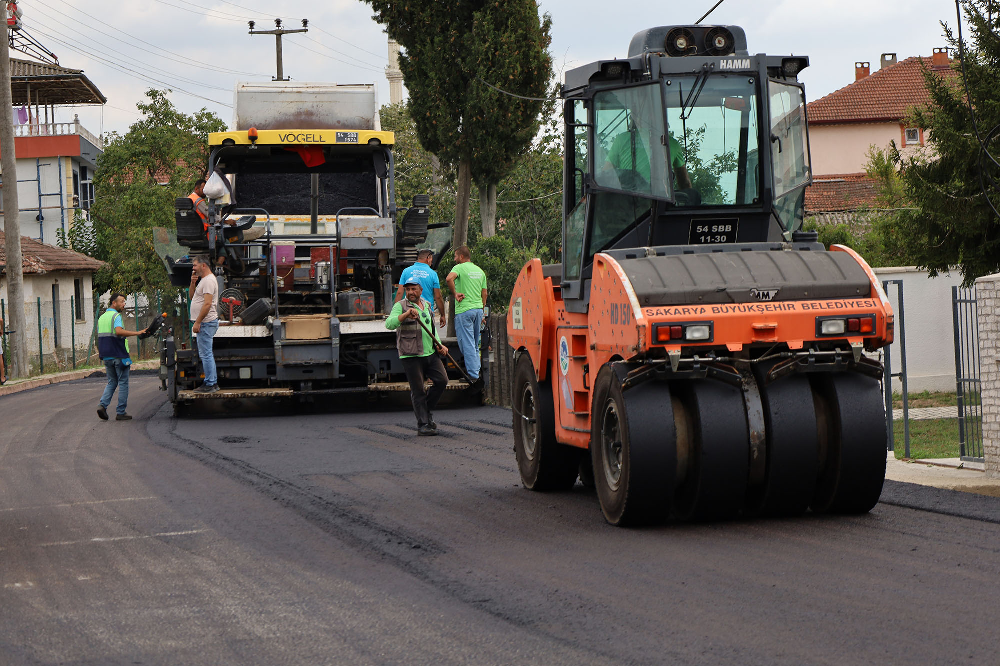 Adapazarı ve Serdivan’ın kırsalında kritik güzergâh Büyükşehirle sil baştan 