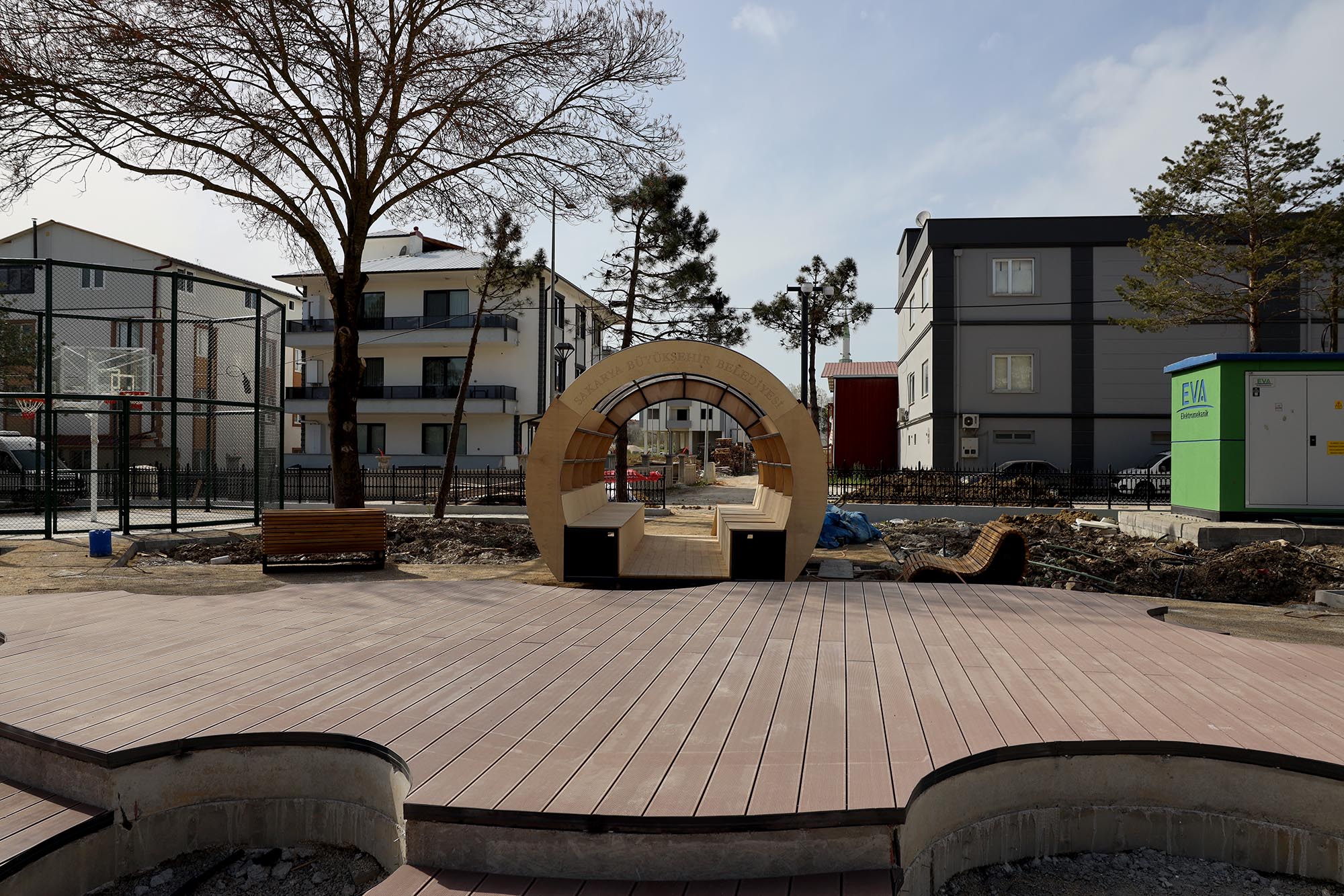 Kaynarca yeni buluşma noktasına kavuşuyor: Satranç alanı, ayak tenisi, tırmanma alanı, kaykay pisti…