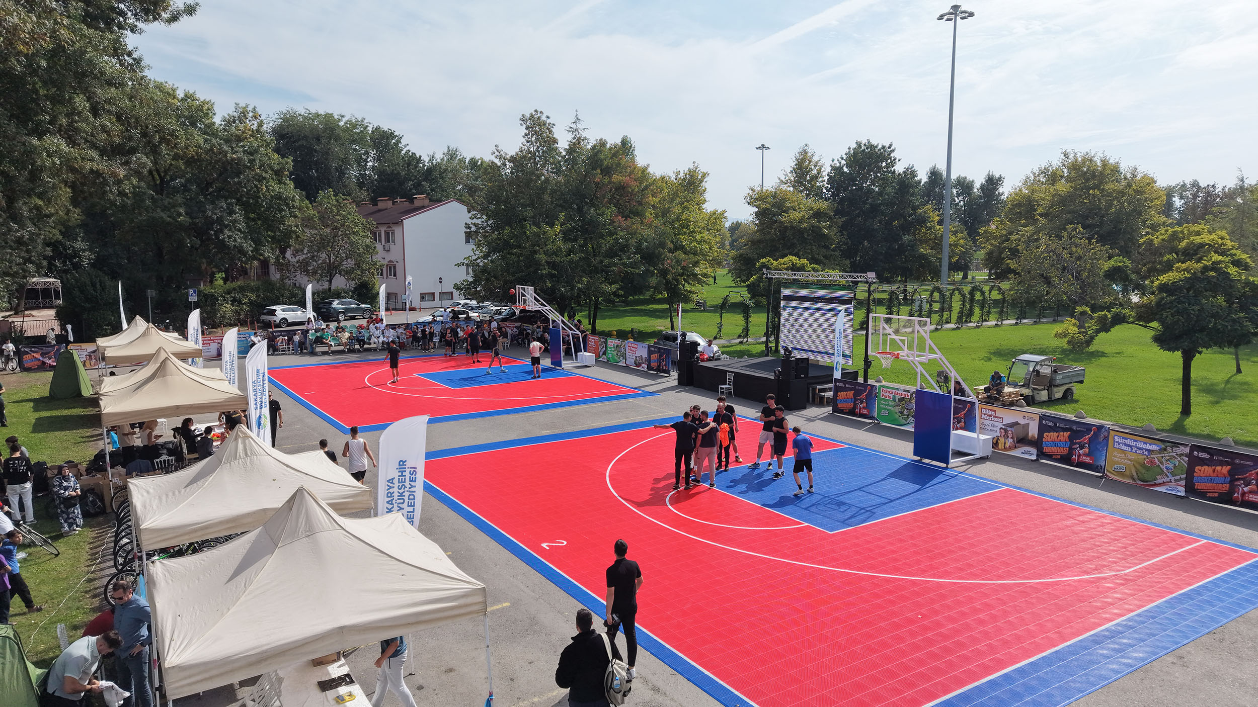 Aziz Duran Parkı’nda 3x3 sokak basketbolu şöleni: 250’den fazla sporcu parkede ter döktü
