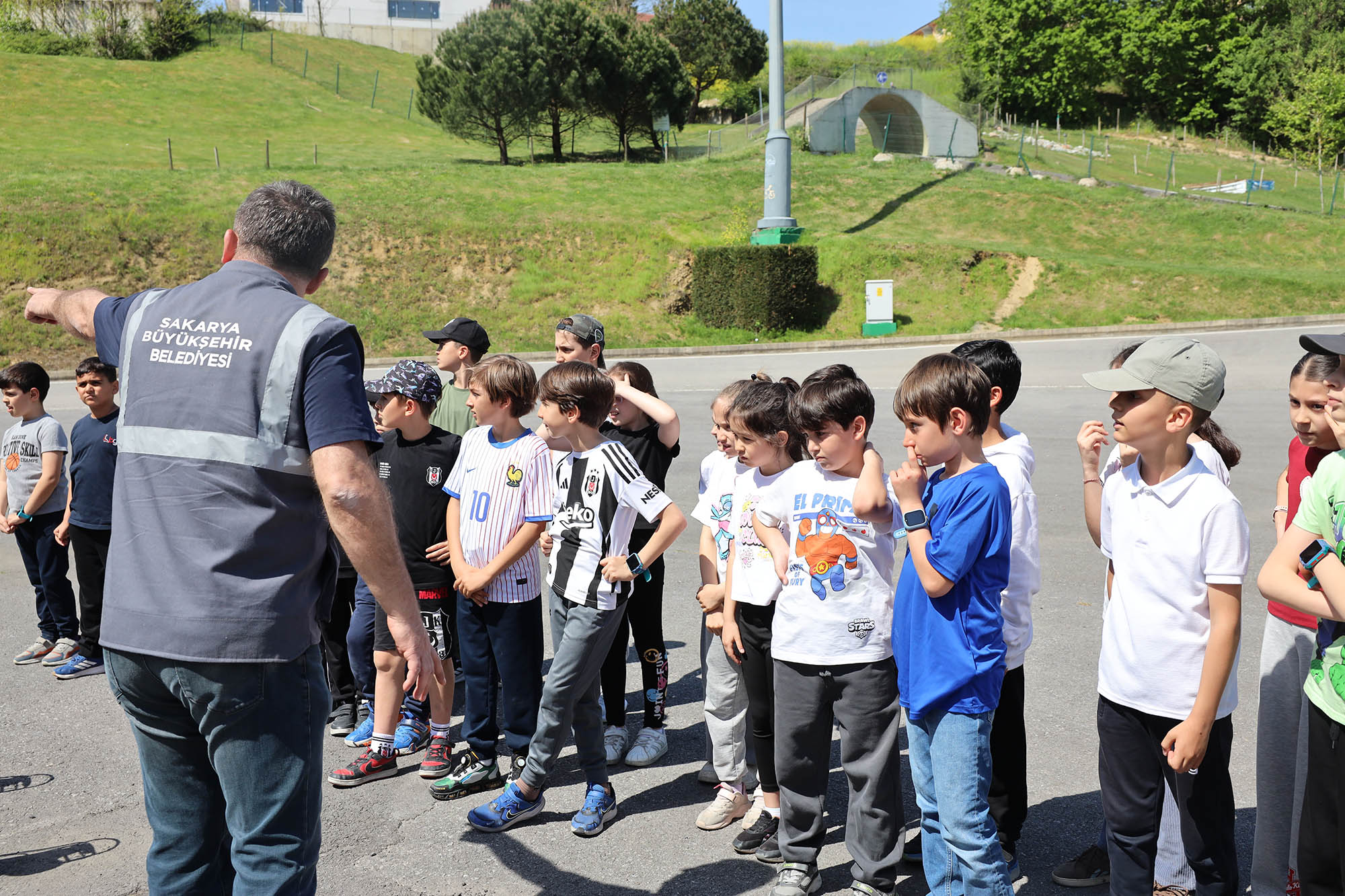 Ayçiçeği Bisiklet Vadisi minik öğrencileri ağırlamaya devam ediyor