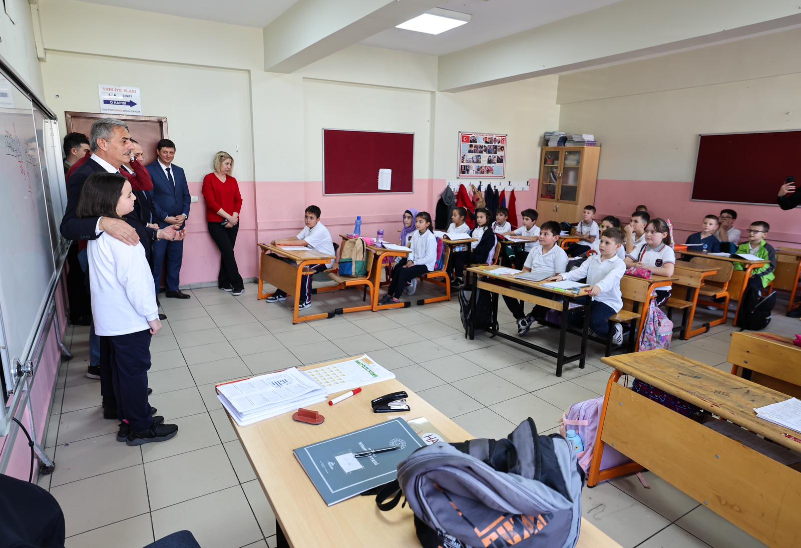 Minik Ravza arkadaşlarına verdiği ‘Yusuf Alemdar’ı getireceğim’ sözünü tuttu