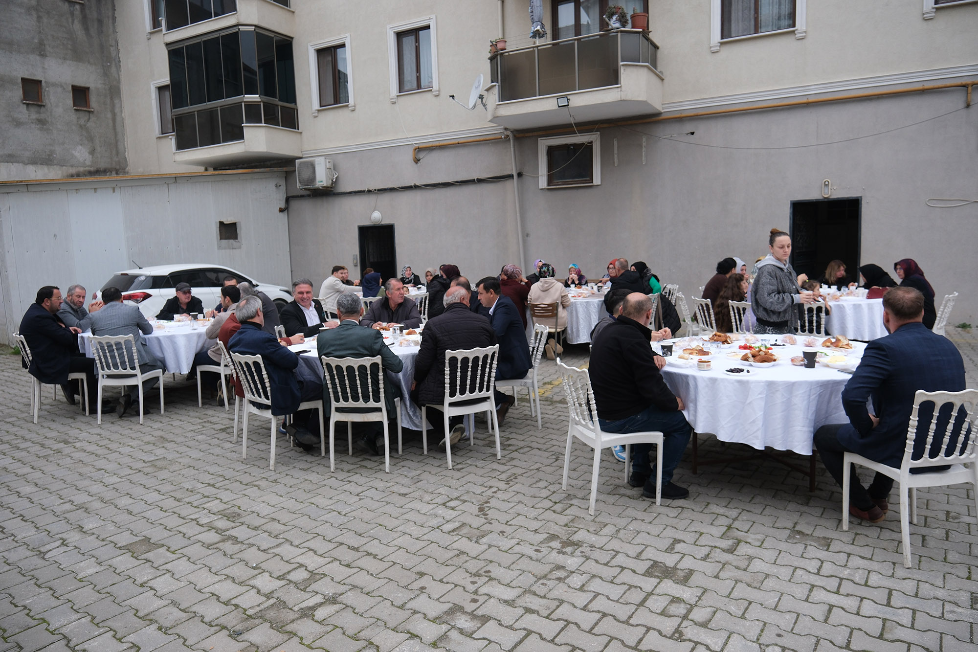 Büyükşehir’den bir ses, bir nefes: İhtiyacı görenler komşuları olacak…