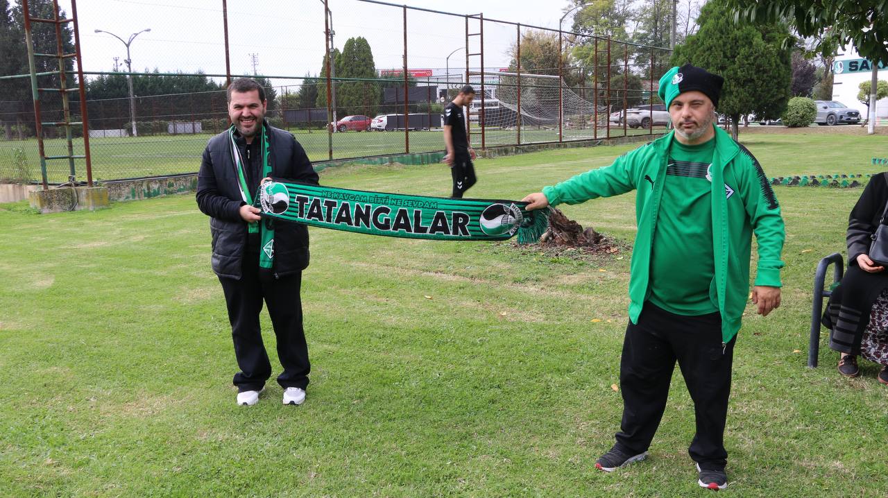 Özel gereksinimli öğrencilerden yeşil siyahlılara moral ziyareti