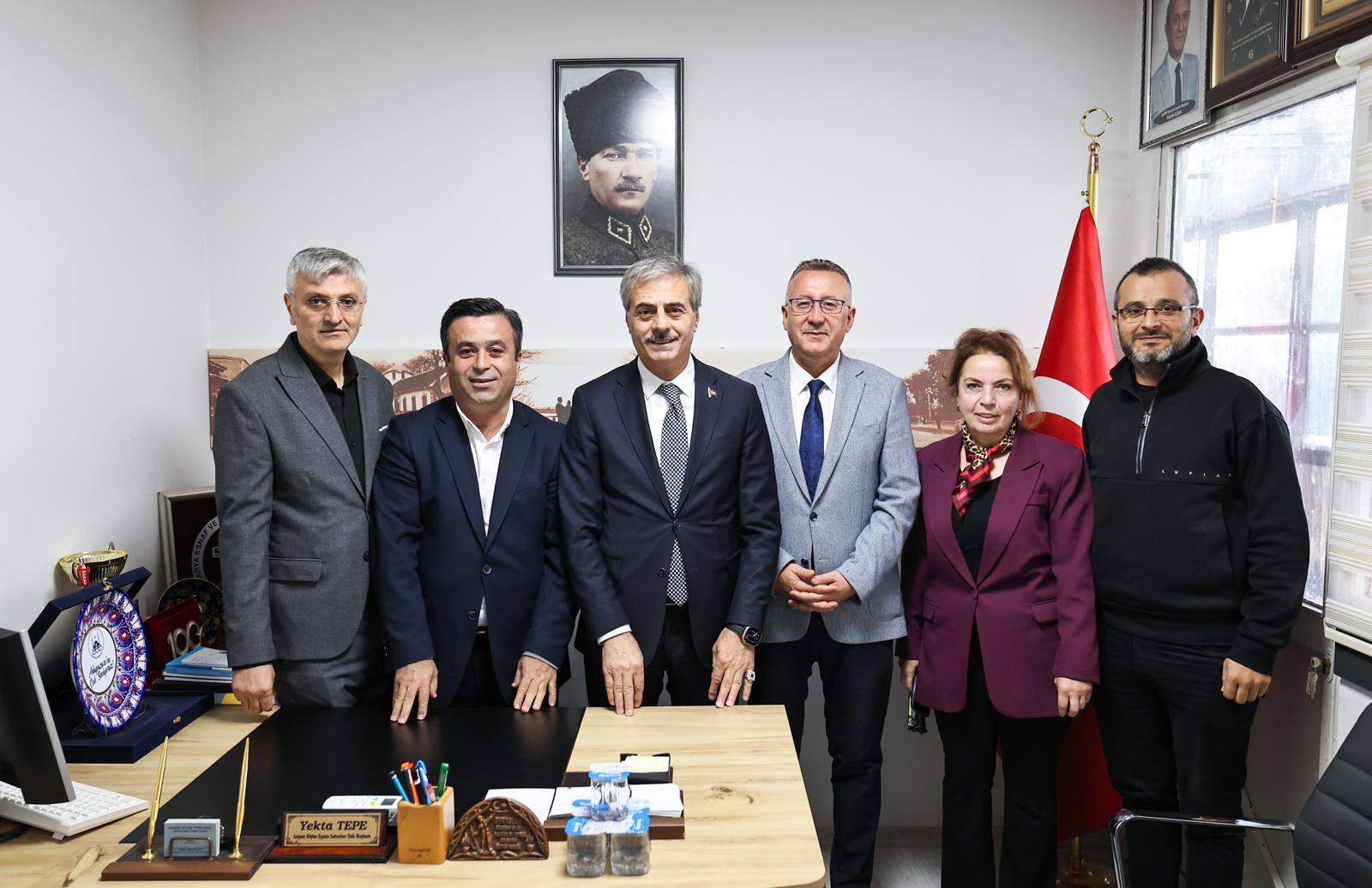 Katlı Pazar’ın yeniden güçlü bir merkez olması gerekiyor