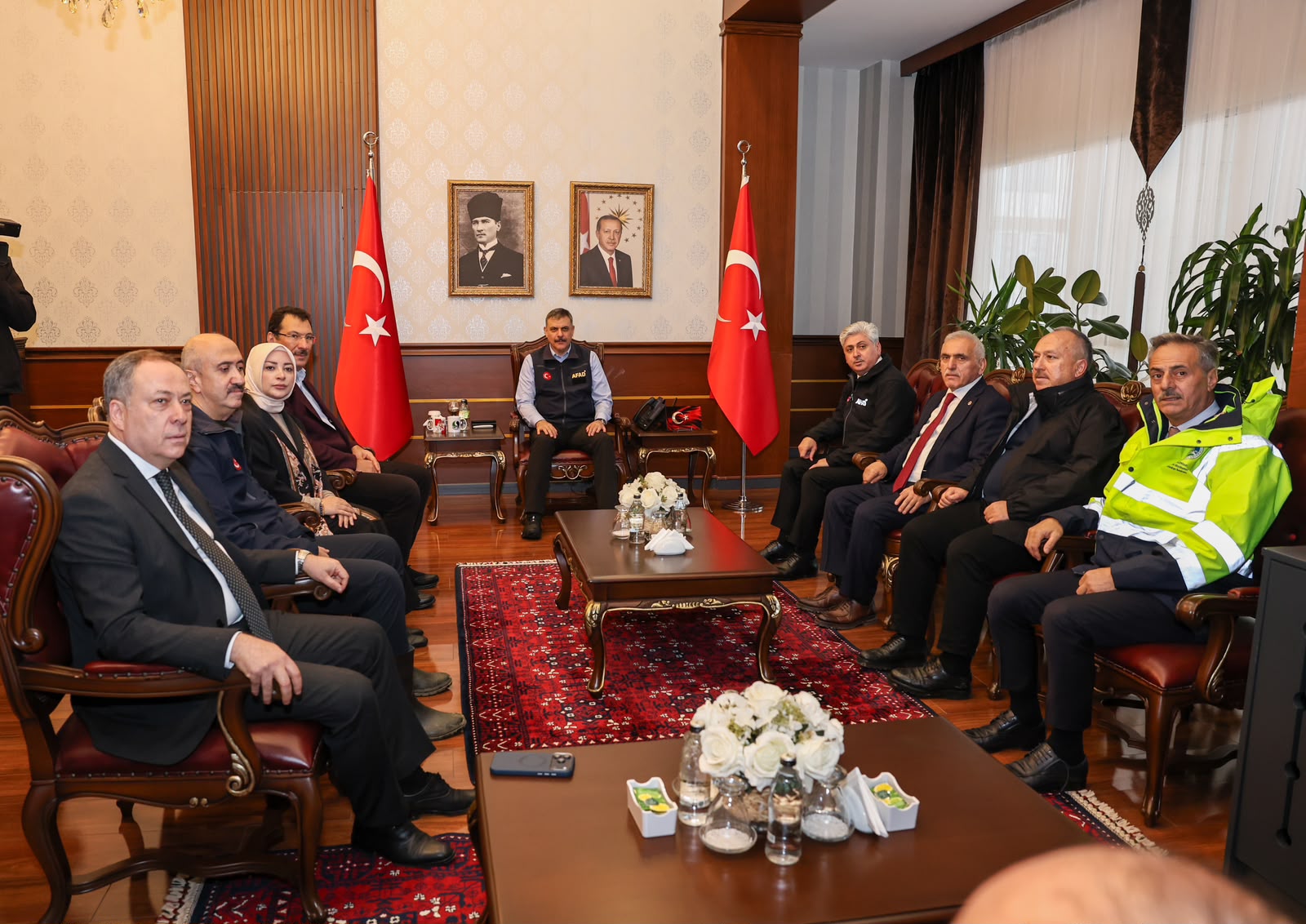“Devletimizin tüm imkanlarıyla Sakarya’da afetin izlerini sileceğiz”