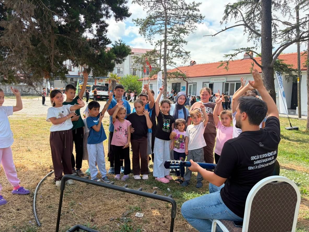 Büyükşehir mahallelerde yetenek keşfi yolculuğunu sürdürüyor