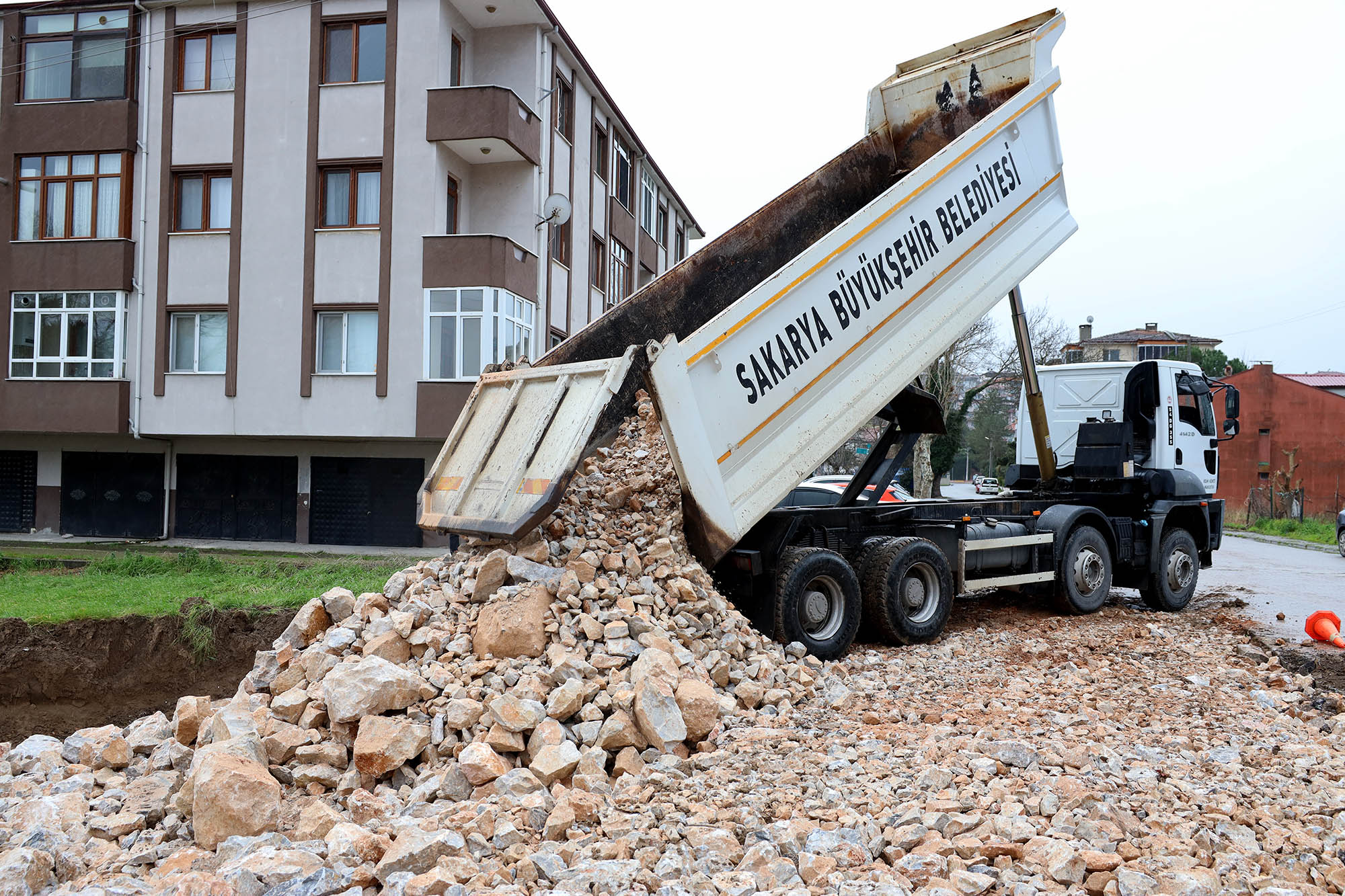 Başkan Alemdar’dan Sakarya’nın ulaşım altyapısına yeni bir arter müjdesi: İşlem bu kez o bölgede başlatıldı