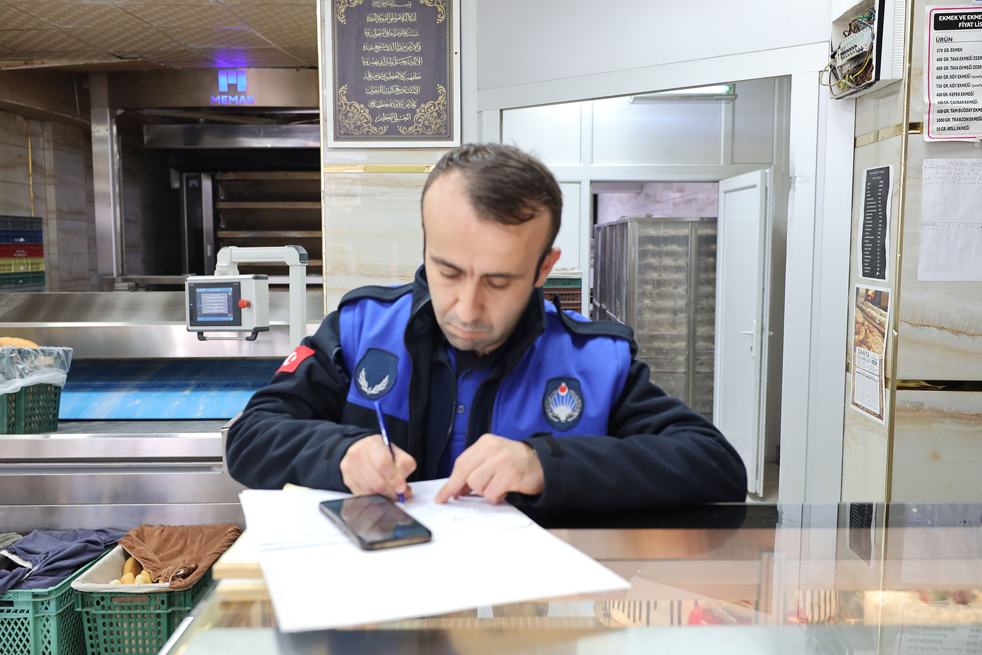 Büyükşehir Zabıtası Ramazan öncesi fırınları tek tek denetledi