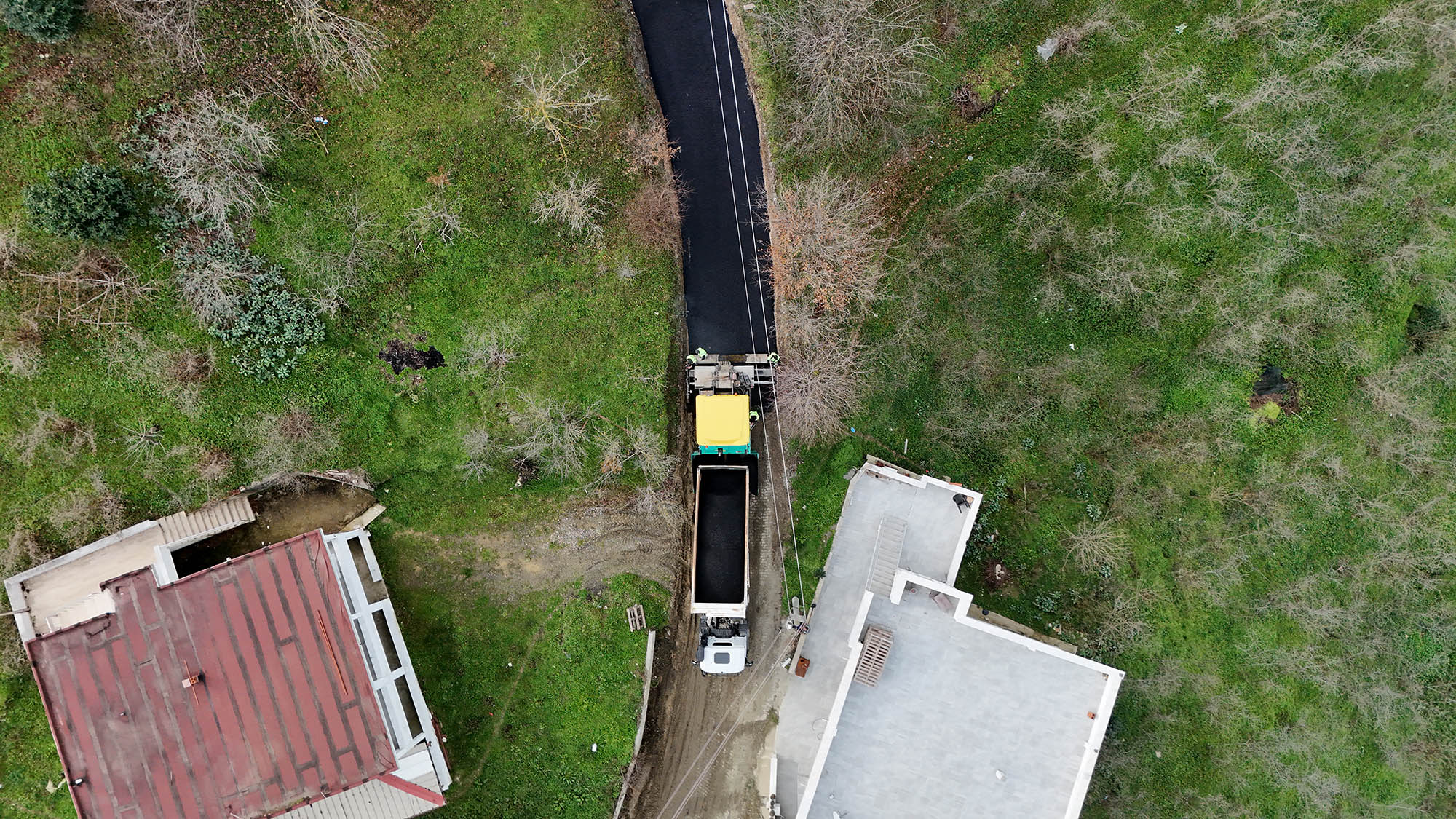 Büyükşehir’den Erenler’de 6 kilometrelik asfalt mesaisi