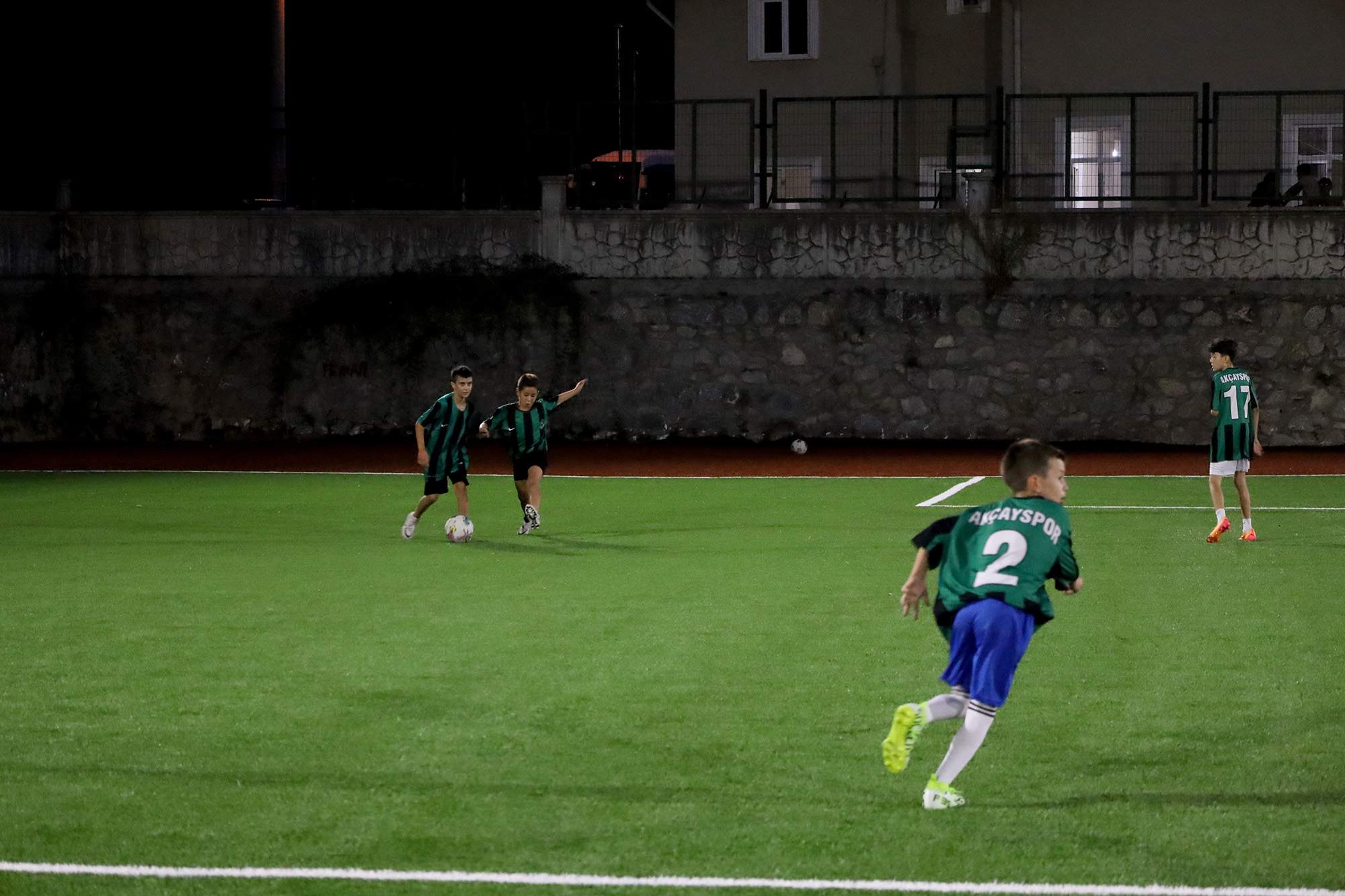 Gençler için yeni spor alanı: Sapanca Akçay’ın futbol tesisine yeni yüz