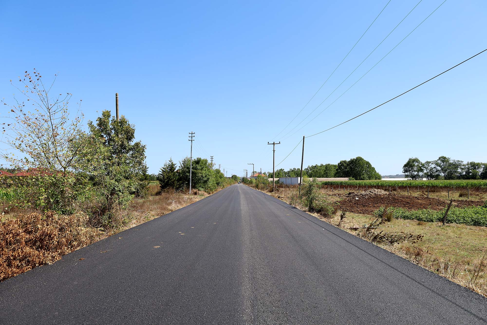 Büyükşehir, Kaynarca’yı sıcak asfalt konforuyla buluşturmaya devam ediyor