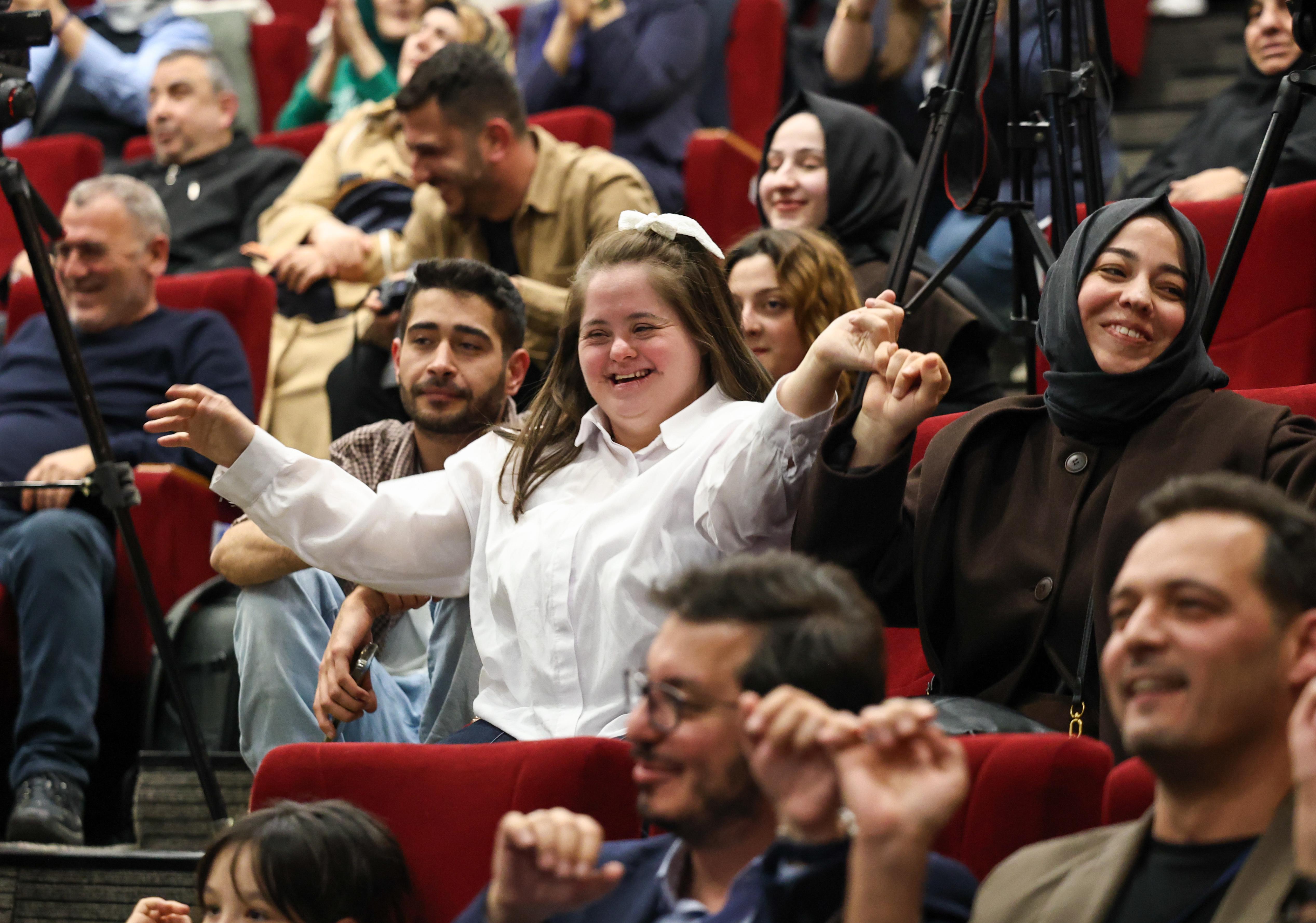 Cumhurbaşkanı Erdoğan'dan ödül alan projeyle Sakarya'da ulaşımda engeller kalktı: “Engelsiz bir şehir için gayretle çalışıyoruz”