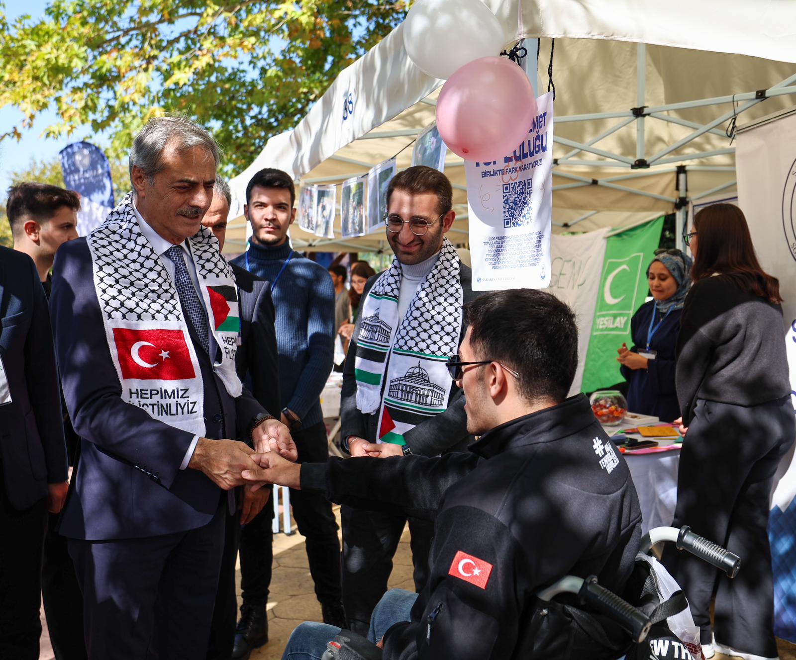Yusuf Alemdar güzel gelişmeyi gençlerle paylaştı: “Şehir Kütüphanesi için çalışmalar başlıyor”