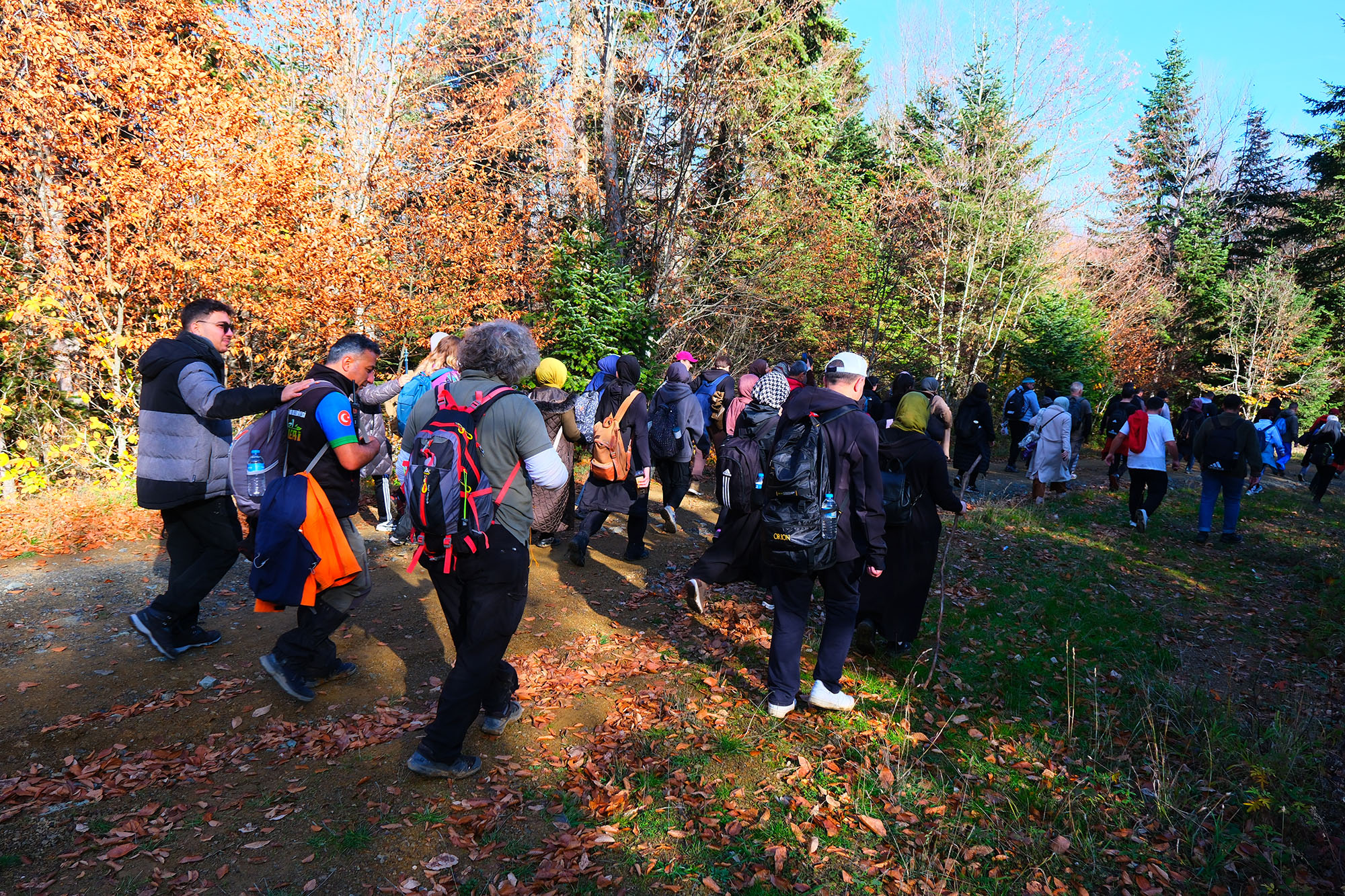 Sonbaharın büyüleyici renkleri arasında 14 kilometrelik unutulmaz rota