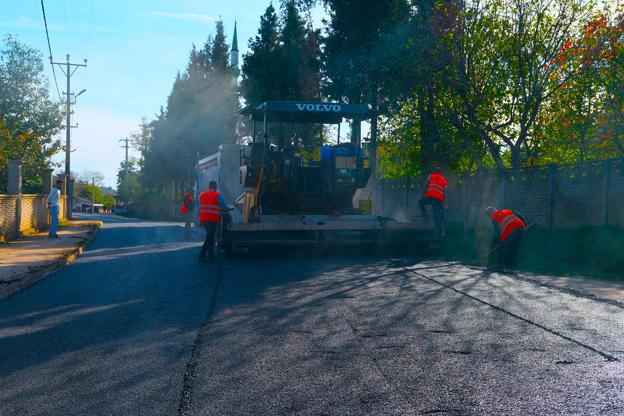 Hendek’te Soğuksu’dan sonra şimdi Hacıkışla: Büyükşehir şehrin yollarını ilmek ilmek işliyor