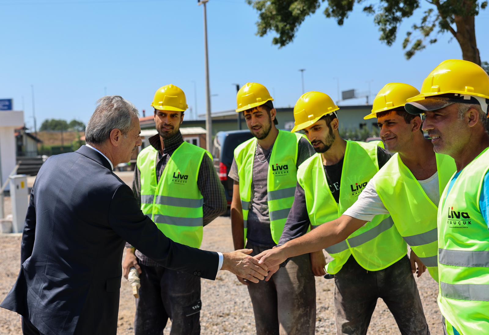 Yusuf Alemdar Türkiye’nin en modern hayvan doğal yaşam alanı için tarih verdi: Pati kafe, çocuk oyun alanları, hayvan kütüphanesine geri sayım…