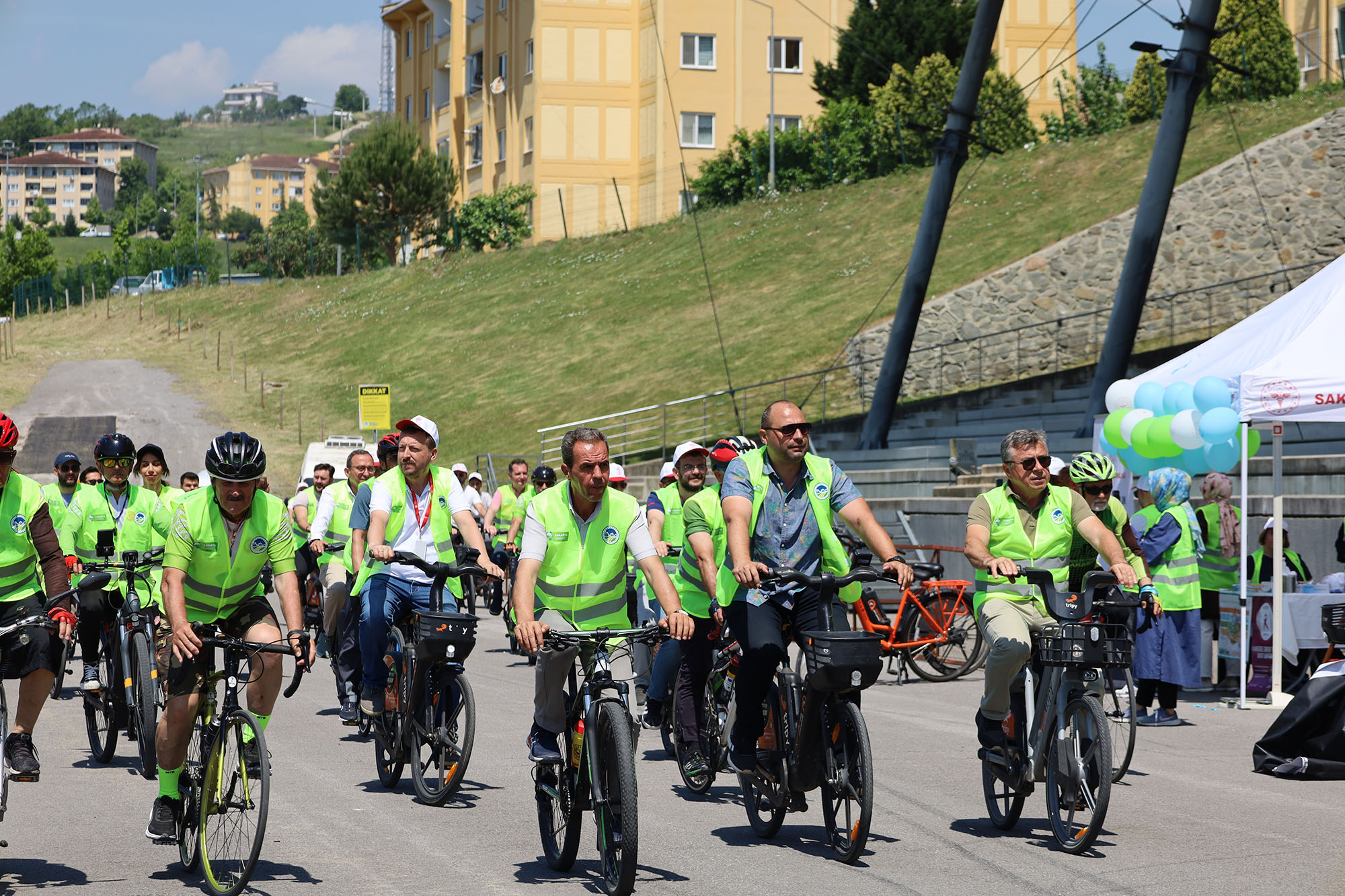 Dünya Bisiklet Günü’nde sağlıklı yaşam için pedal çevirdiler