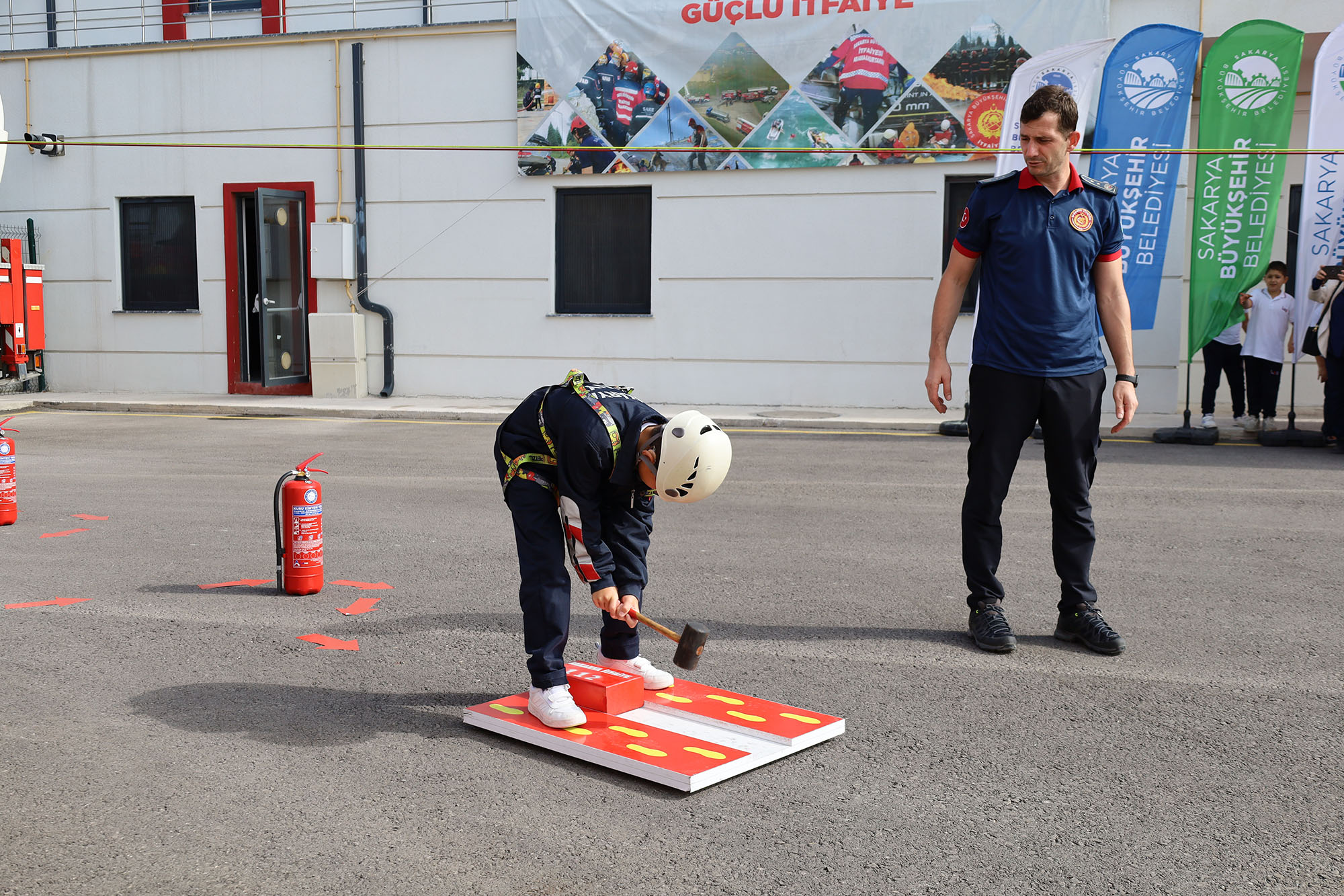 Büyükşehir itfaiyesinden miniklere afet bilinci