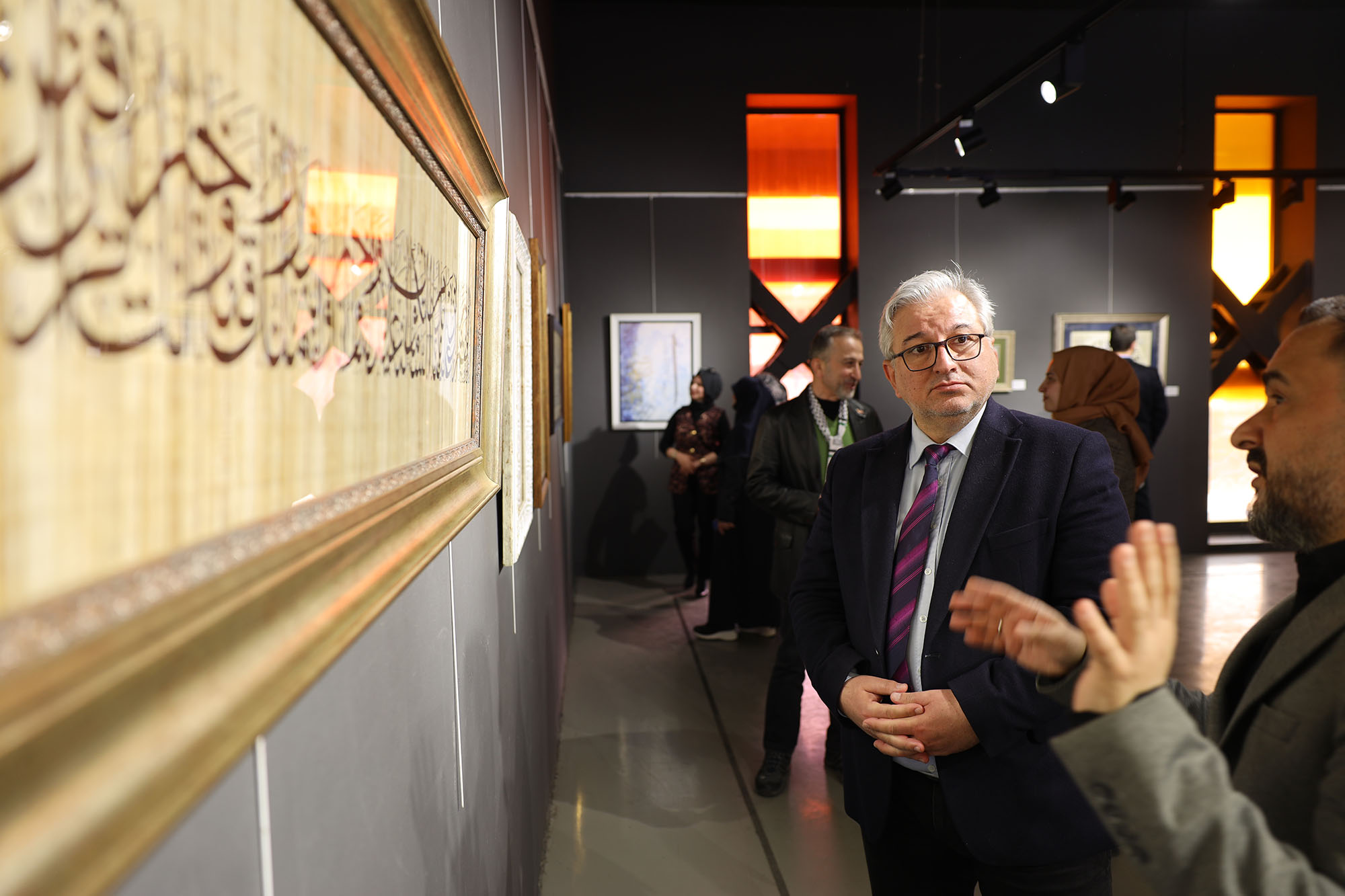 Usta dokunuşlarla hazırlanan “Nebi Mirası: Dua” sergisi OSM’de açıldı