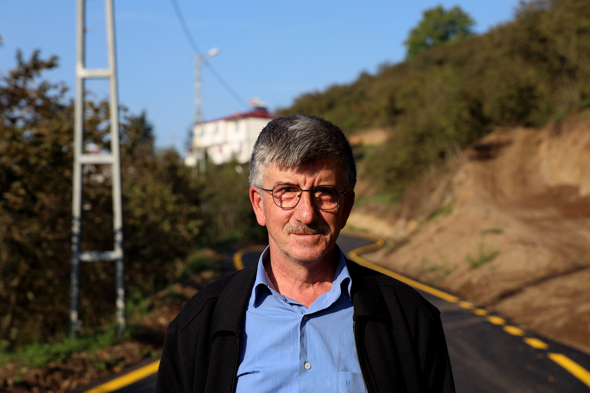 Akyazı’nın kırsalına giden yollar Büyükşehirle güzelleşti