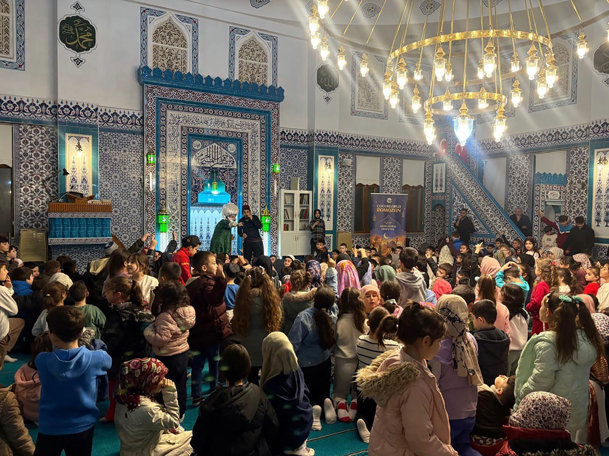 Büyükşehir, 16 ilçede 6 bin çocuğu Ramazan sevinciyle buluşturdu