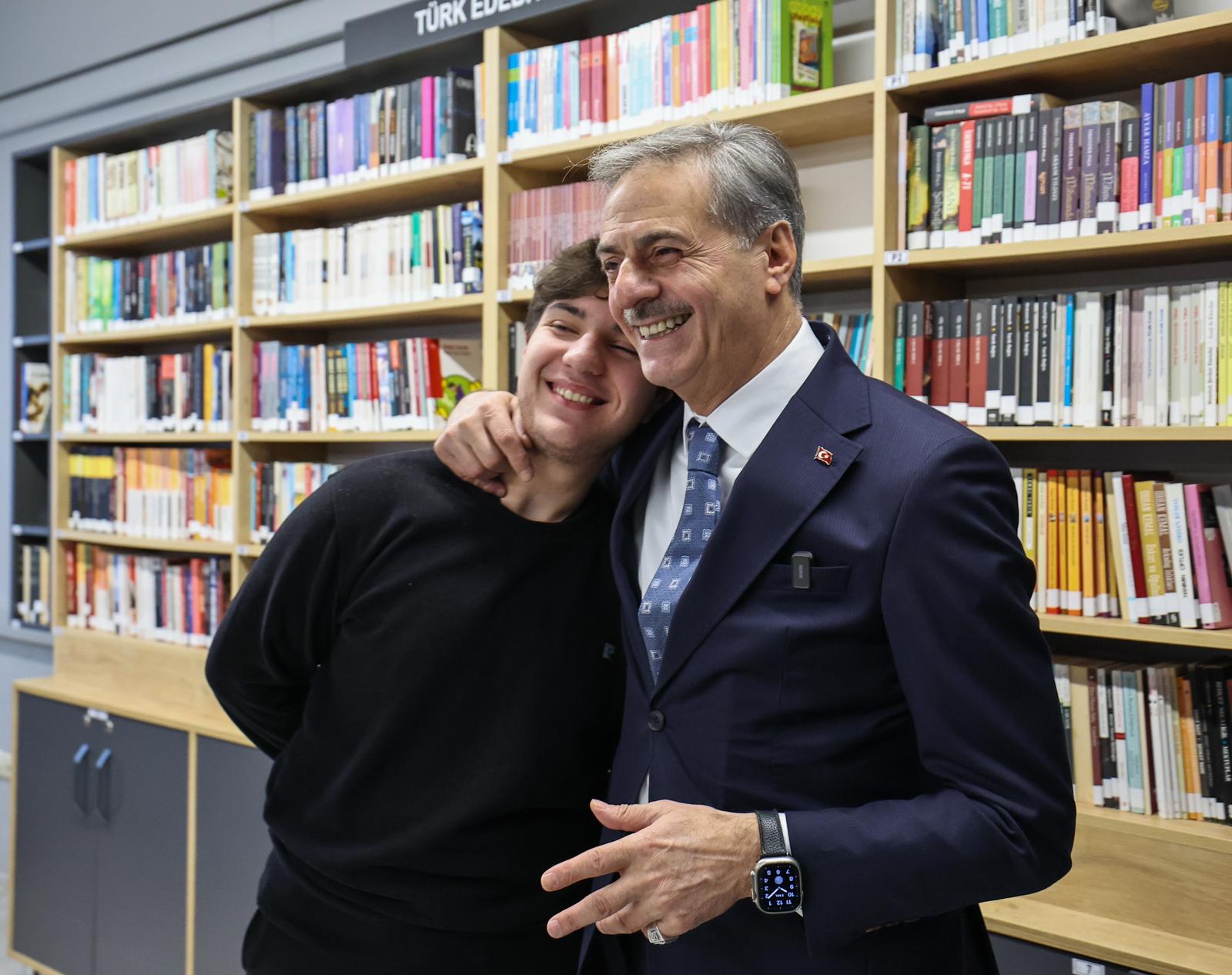 Başkan Yusuf Alemdar: “AFA, AKM, Bilim Merkezi, Şehir Kütüphanesi ve Raylı Sistemlerle gençliğin Sakarya'sını inşa ediyoruz”