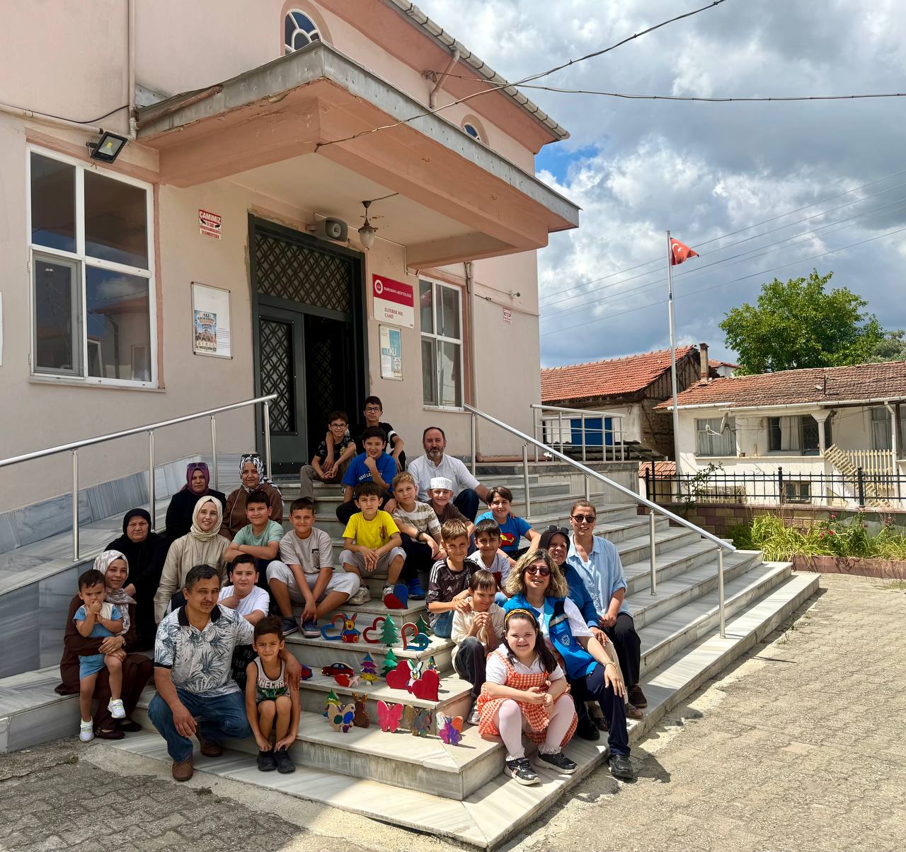 Gezici umut atölyesi mahalle mahalle umut taşıyor