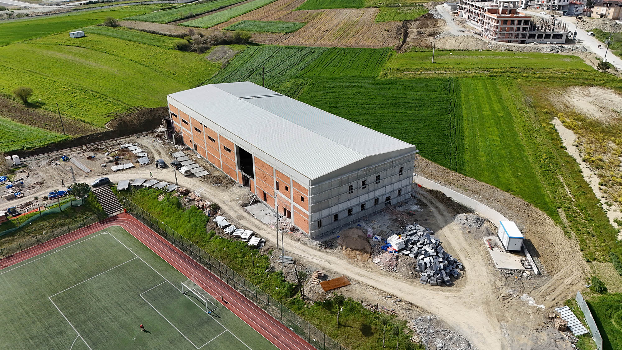 Kaynarca’da gençlerin dört gözle beklediği proje adım adım sona yaklaşıyor