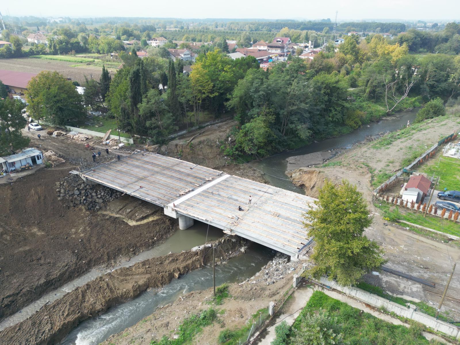Akyazı’da hizmet ve yatırımlar bir bir tamamlanıyor