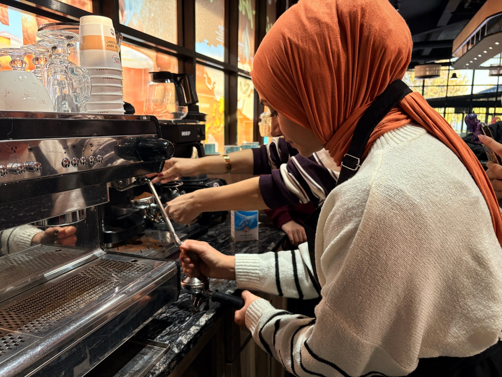 Büyükşehir’in kadınlara yönelik çikolata ve kahve atölyesi tamamlandı