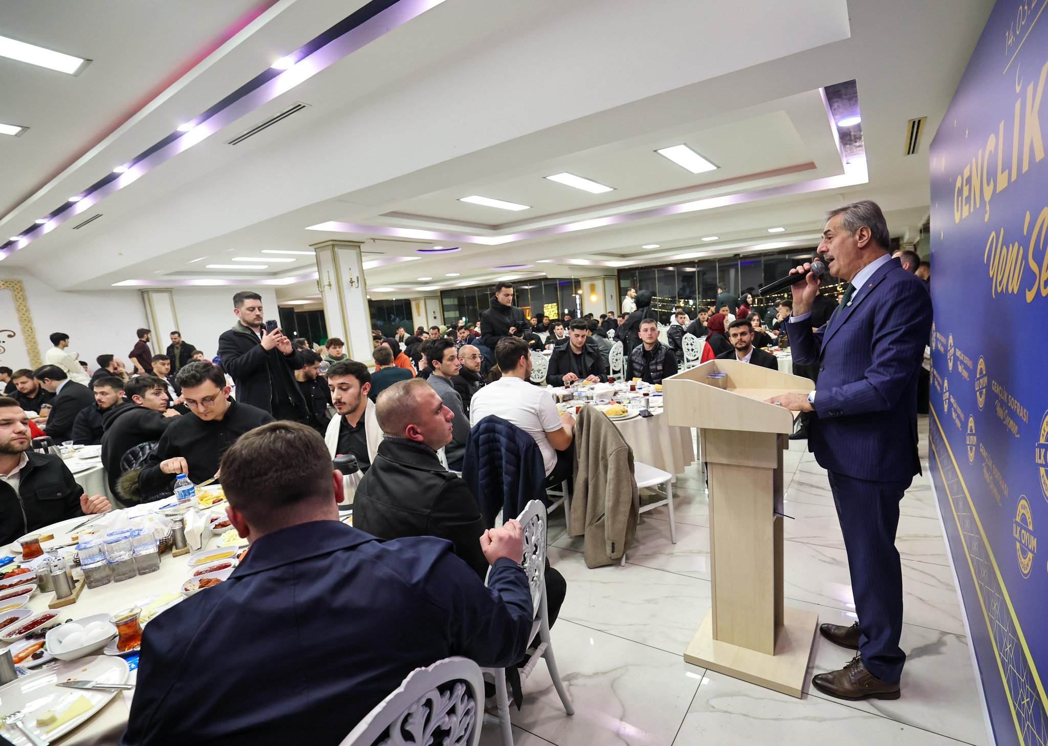 Başkan Yusuf Alemdar gençlere buluştu: “Gayemiz her alanda daha güçlü bir Sakarya’nın inşasıdır”