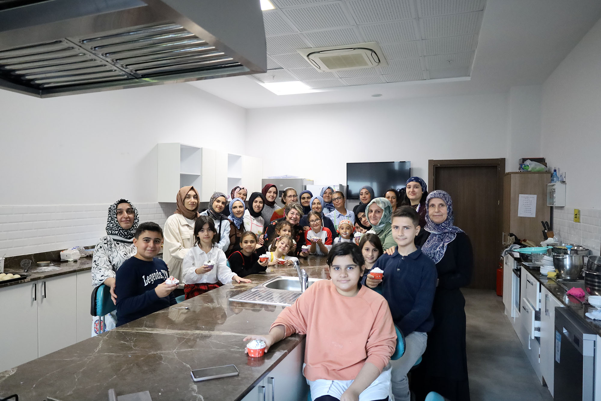 Ara tatilin en renkli programı: Anne ve çocuklar SAMEK’te birlikte üretti