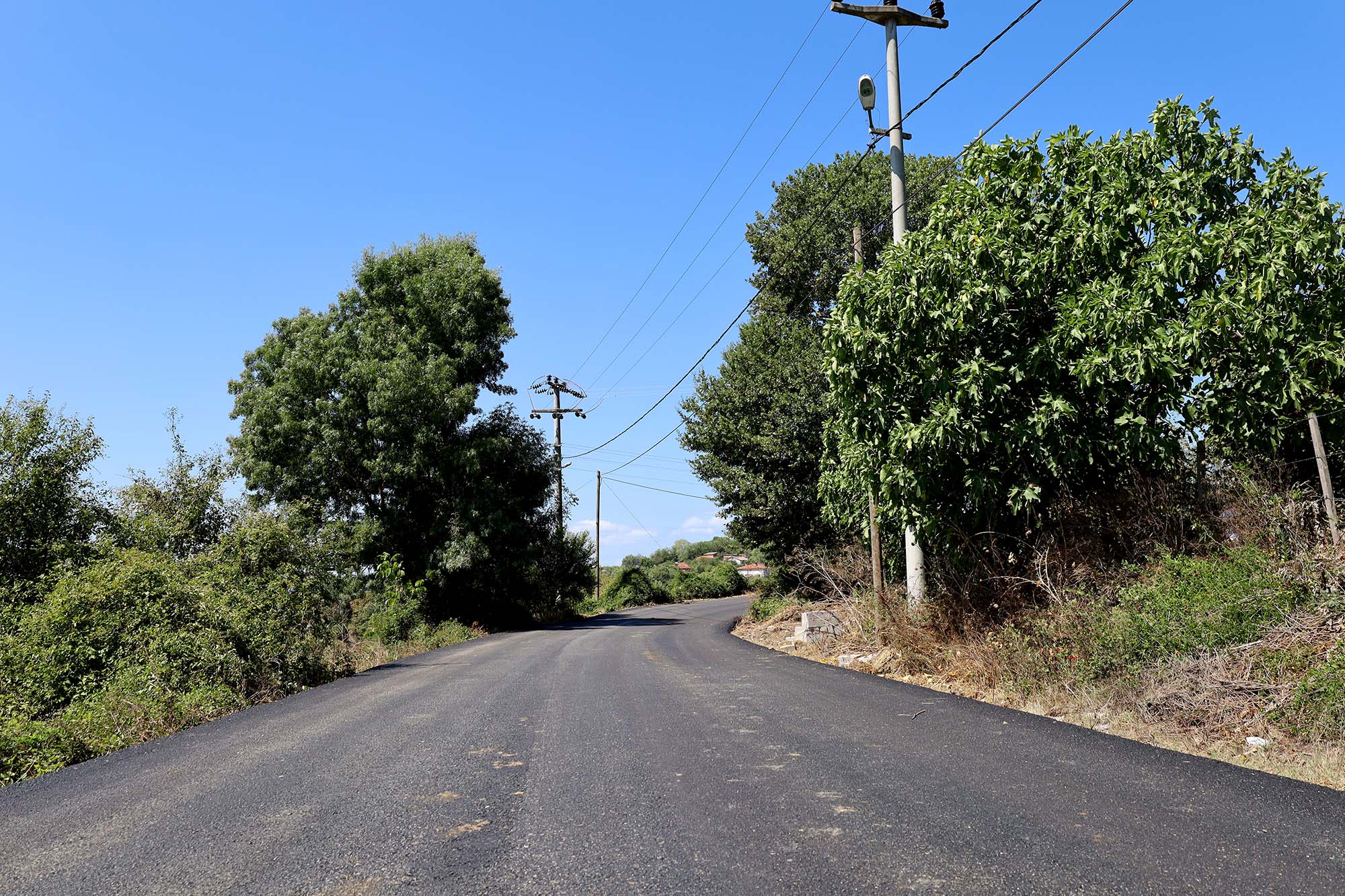 Büyükşehir, Kaynarca’yı sıcak asfalt konforuyla buluşturmaya devam ediyor