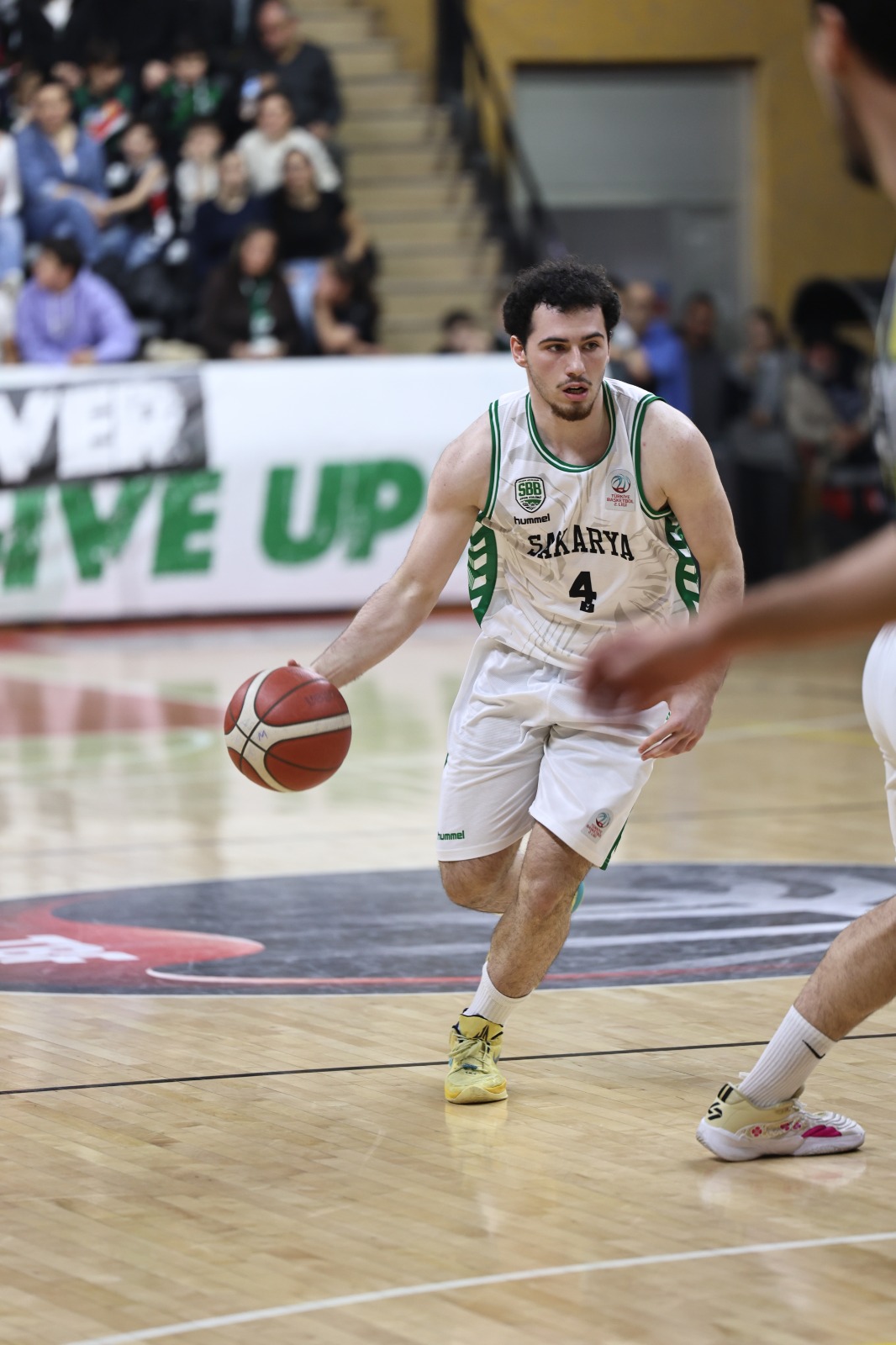 Namağlup Büyükşehir Ege deplasmanına çıkıyor