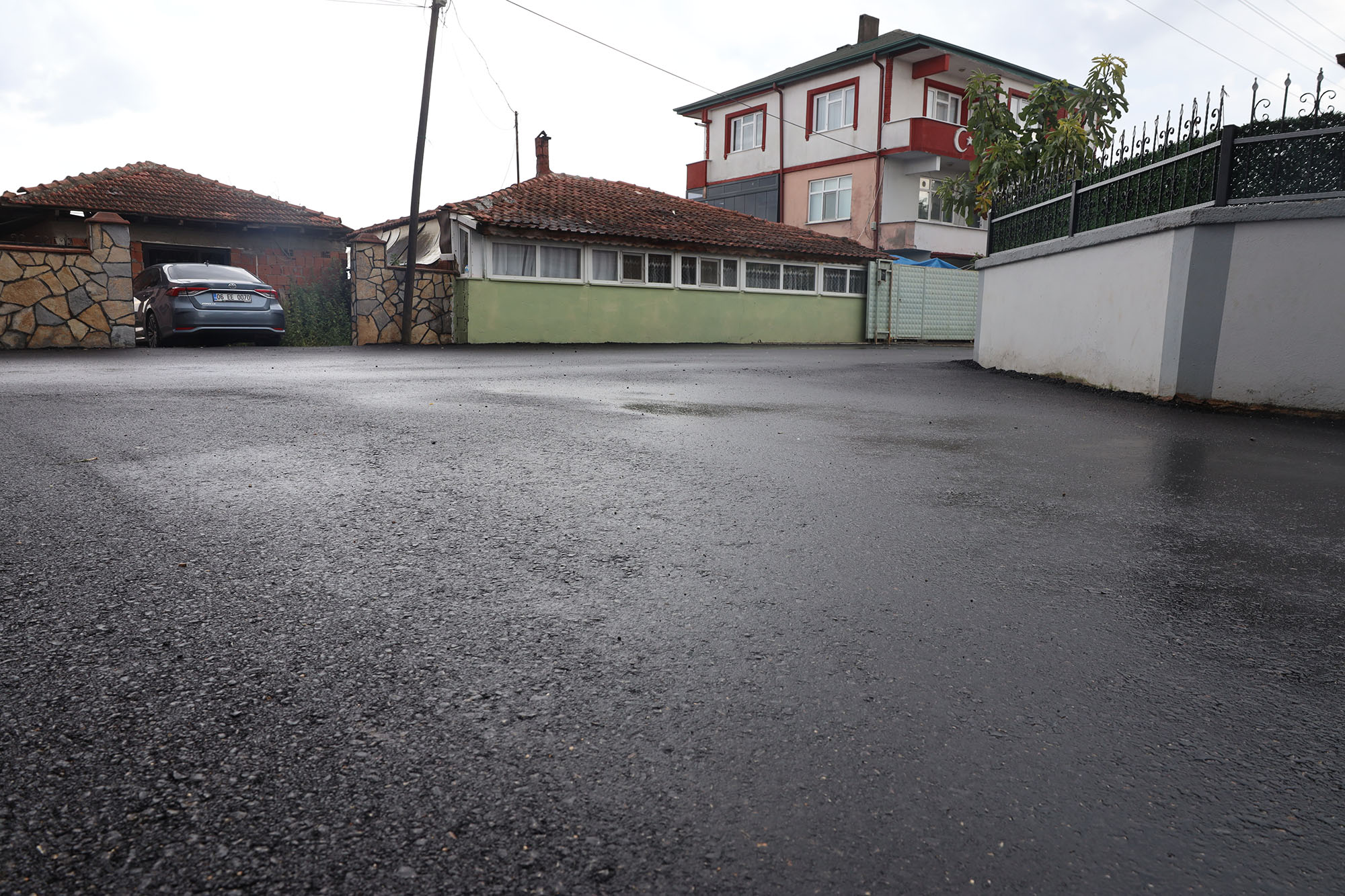 Erenler’de 19 sokağın altyapı ve üstyapısına Büyükşehir eli