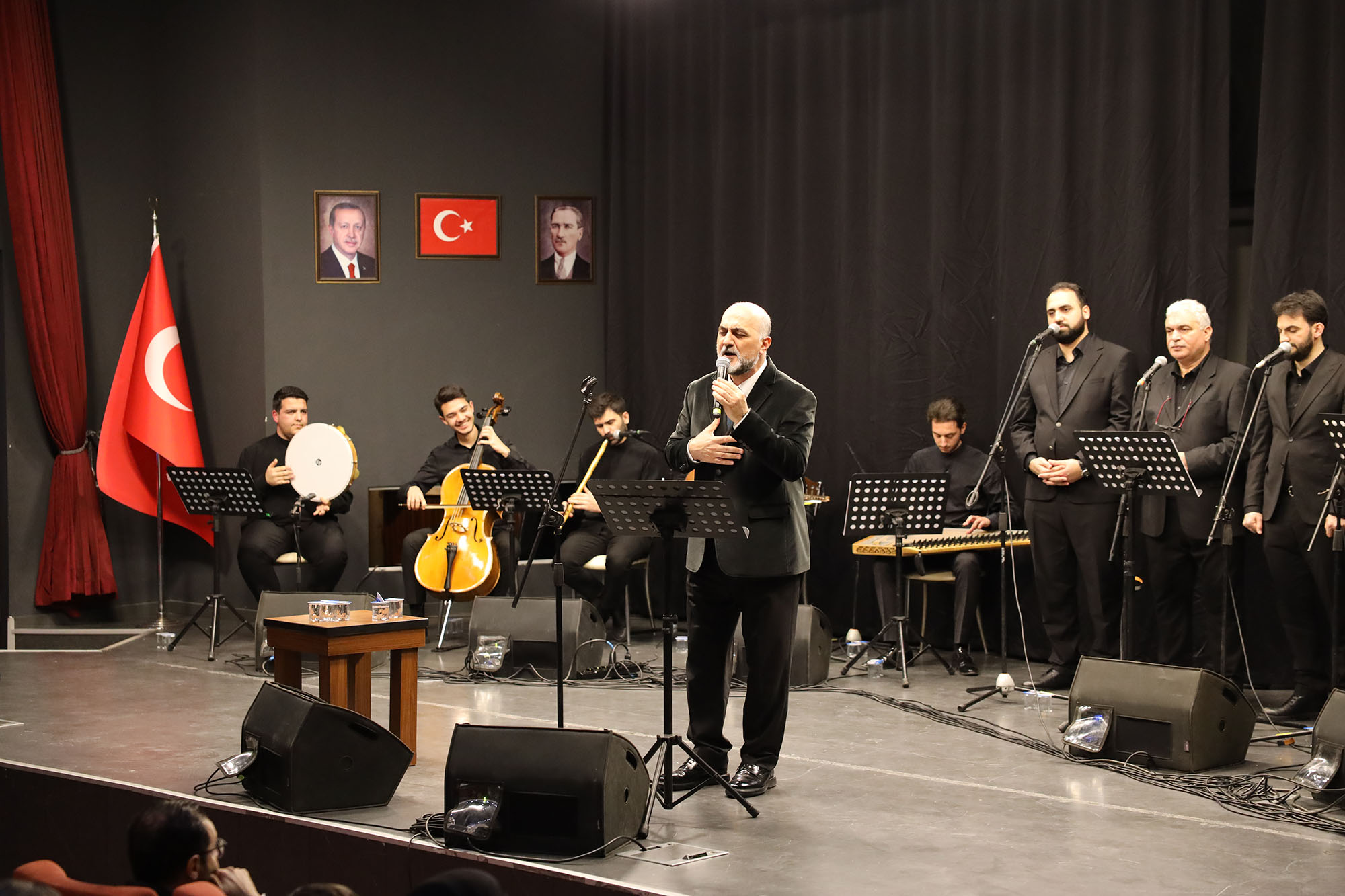 Ayasofya geleneğinden gelen ilahi nağmeler Sakaryalılarla buluştu