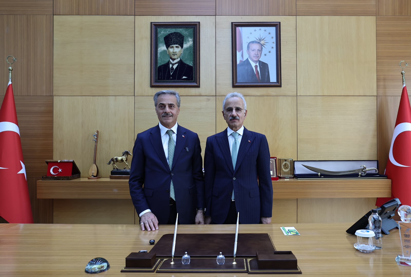 Bakan Uraloğlu Büyükşehir’e müjdeyle geldi: “Doğu Çevre Yolu bu yıl başlıyor”