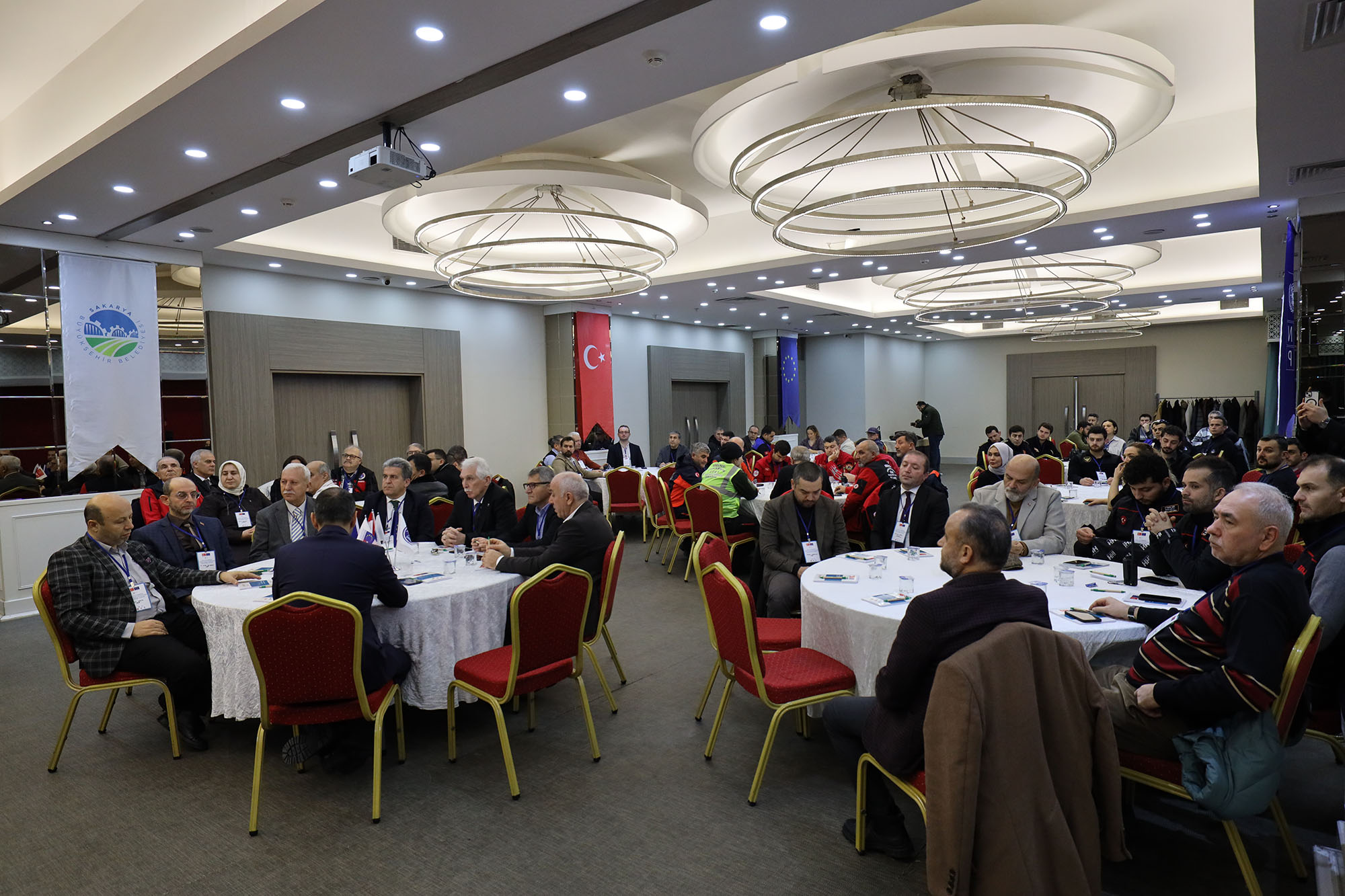 GSM’i ve interneti devre dışı bırakan büyük bir depremde canlara umut olacak