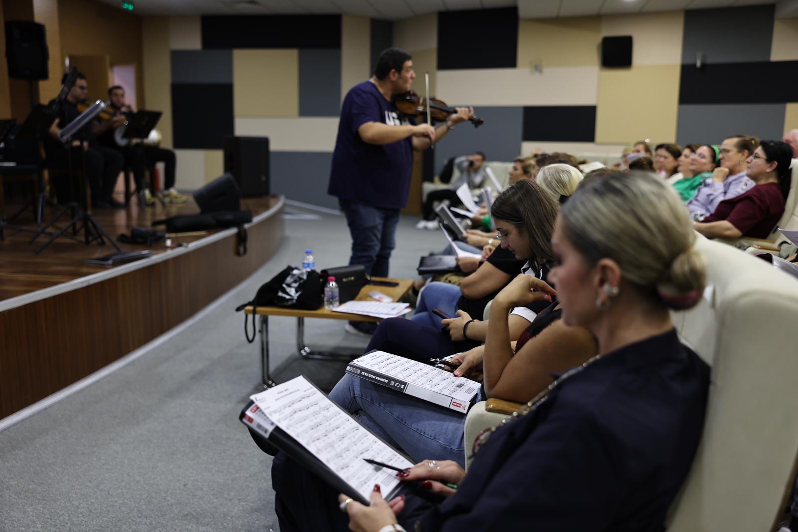 Sakarya’da Türk Sanat Müziği’nin eşsiz tınısı ‘hüzzam’ makamıyla yeniden başladı