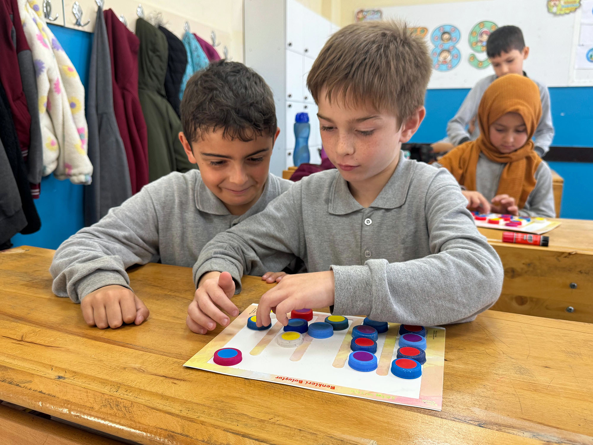 Bilimin renkli dünyasına adım attılar