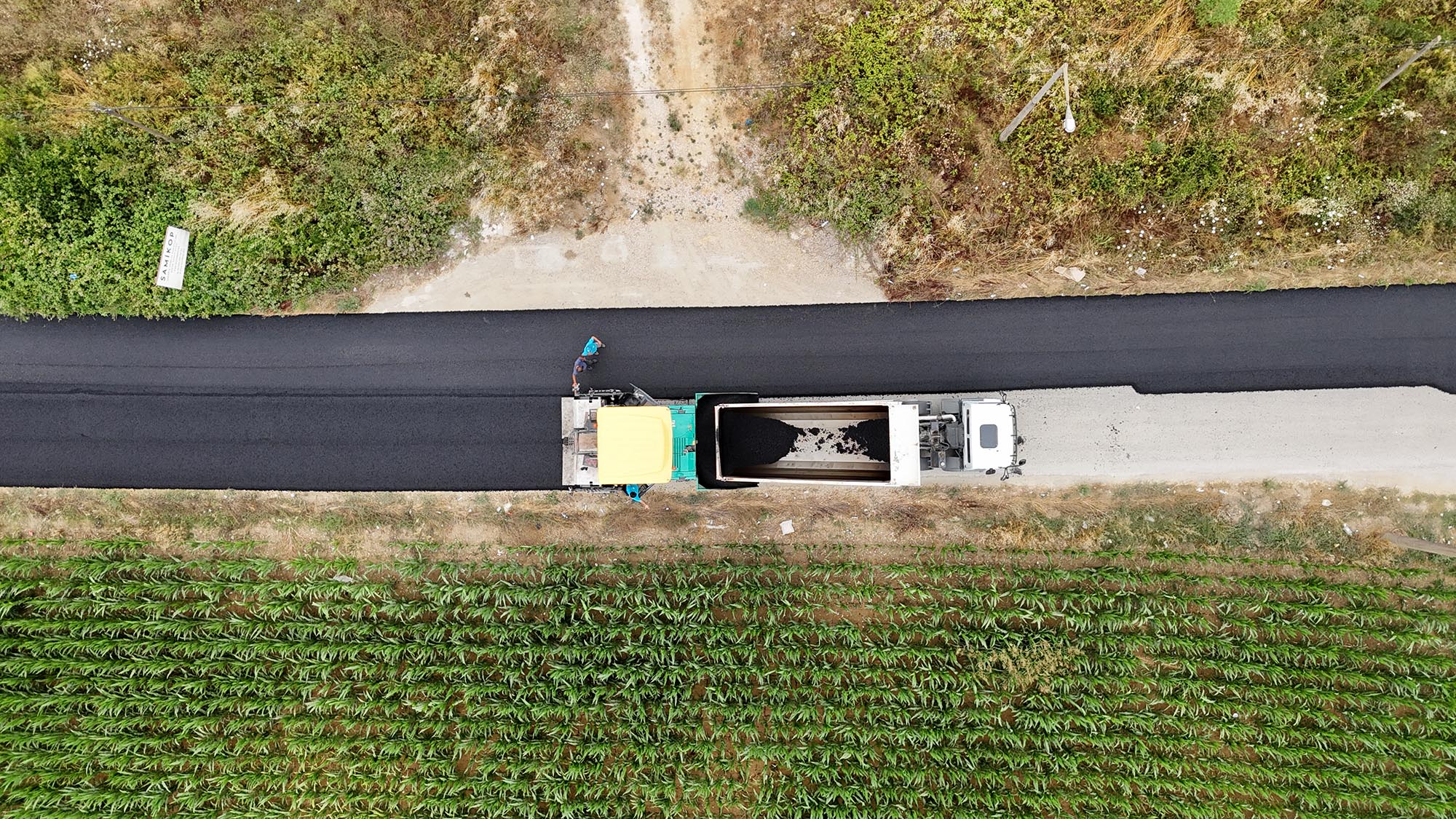 “30 iş makinası 35 kişilik ekiple ilçe ulaşımına güç katıyoruz”