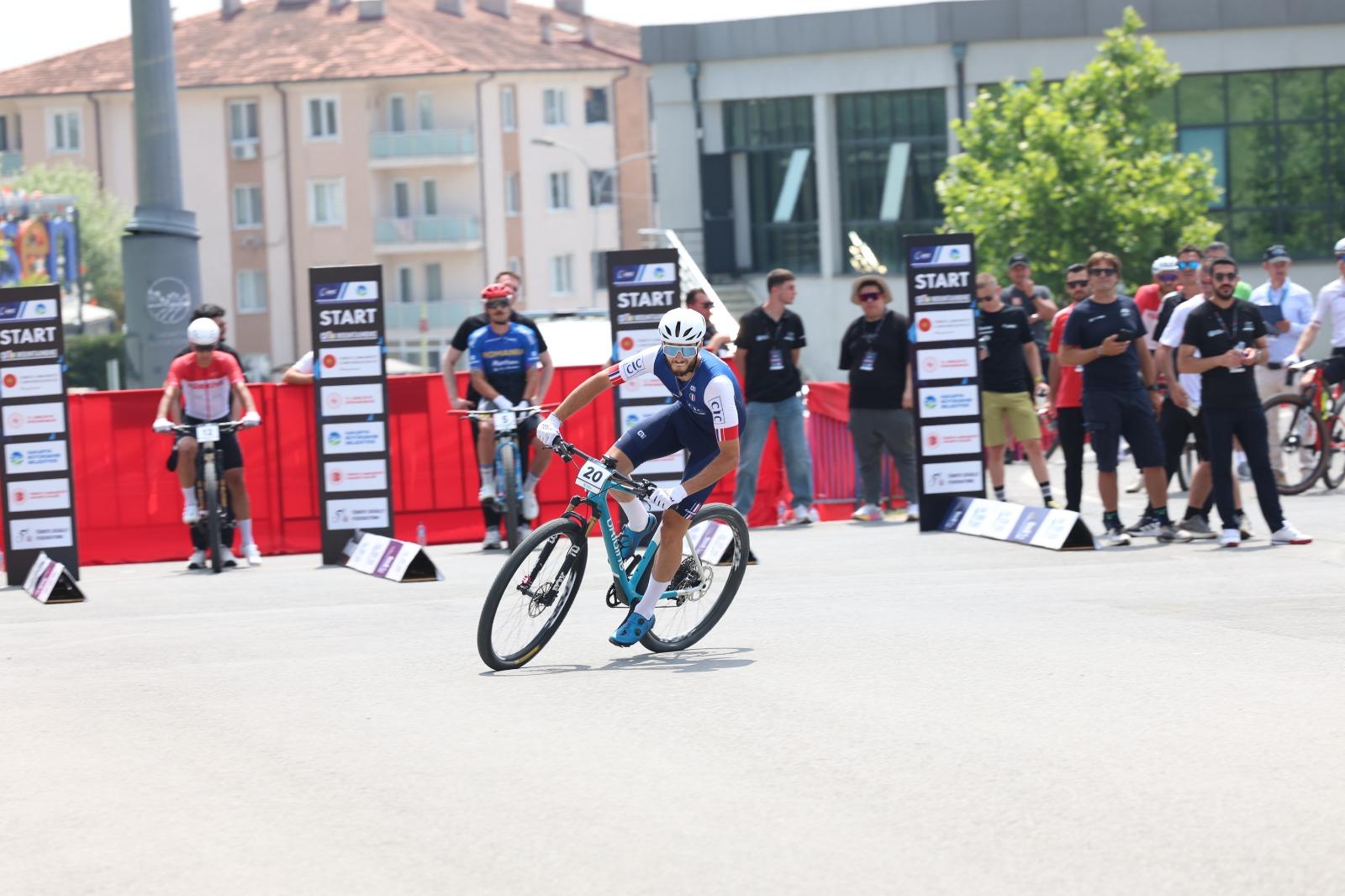 Vadide pedallar dönmeye başladı, bisiklet şölenine saatler kaldı: Nefes kesen yarış, konser ve gösteriler başlıyor