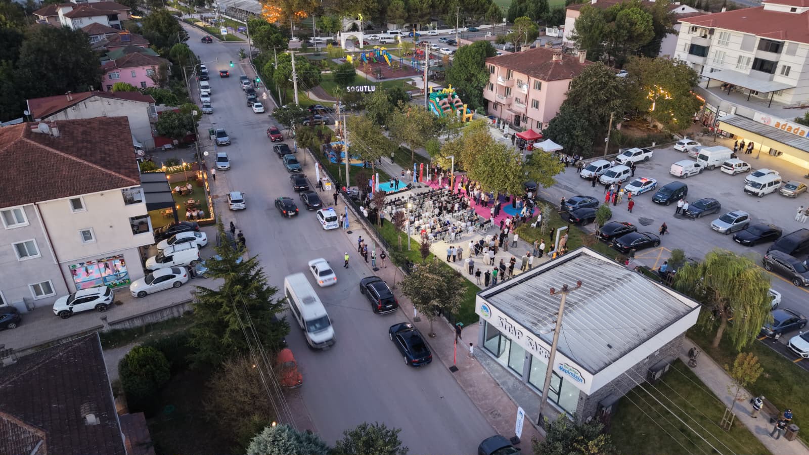 Ritim Park ilçenin yeni buluşma noktası oldu: Yusuf Alemdar Söğütlü’ye bir müjde daha verdi
