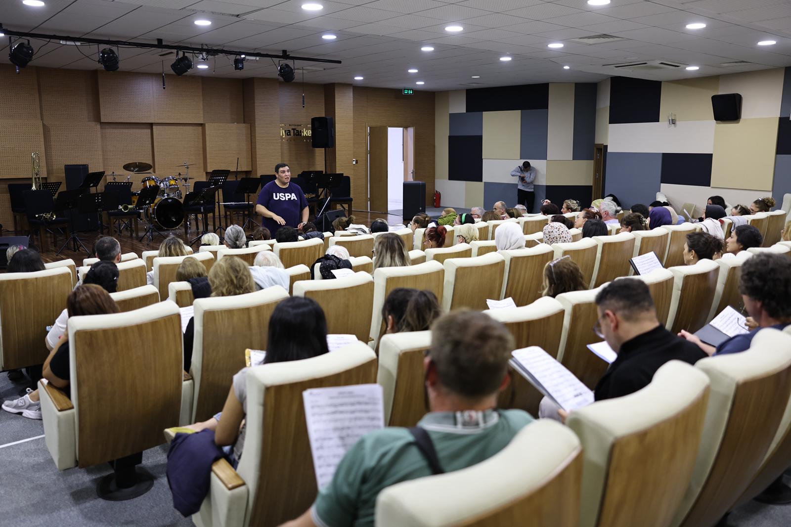 Sakarya’da Türk Sanat Müziği’nin eşsiz tınısı ‘hüzzam’ makamıyla yeniden başladı