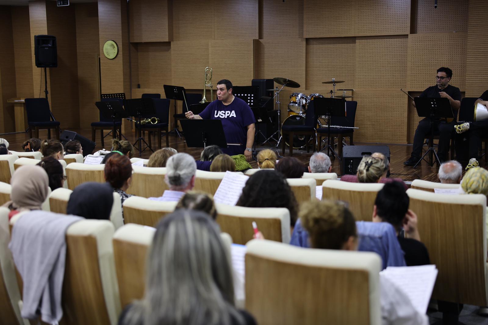 Sakarya’da Türk Sanat Müziği’nin eşsiz tınısı ‘hüzzam’ makamıyla yeniden başladı